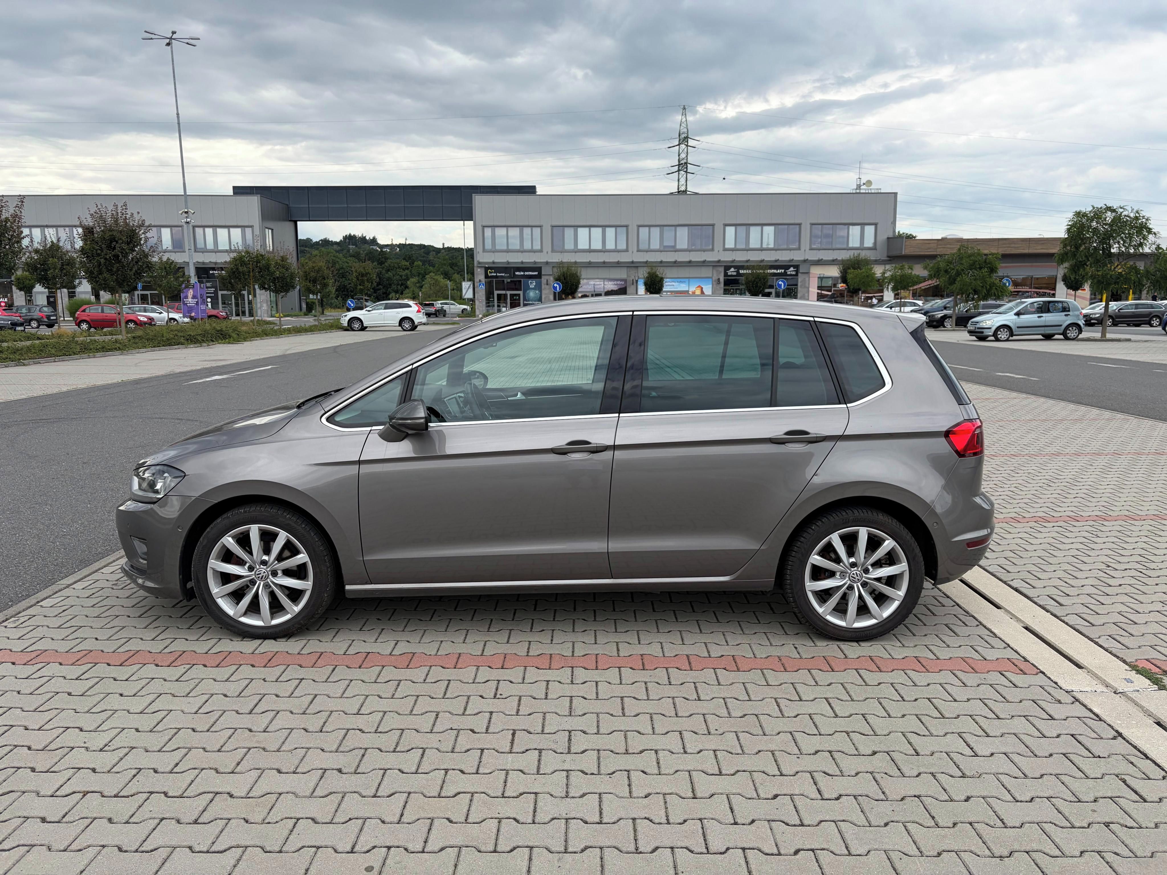 Volkswagen Golf Sportsvan, 2.0 TDi DSG TOP VÝBAVA - fotka 6