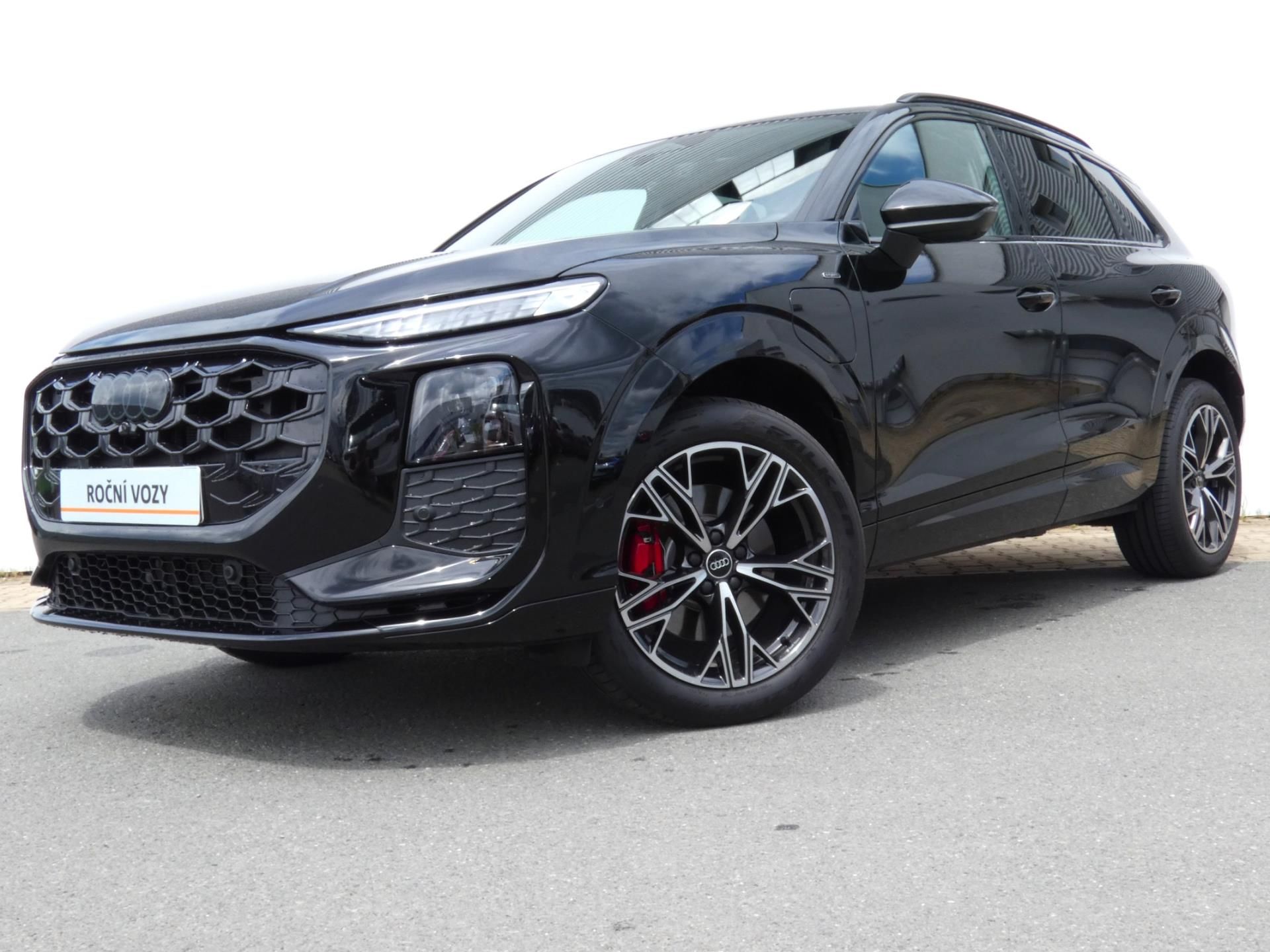 Audi Q3, S-Line e-hybrid 200 kW - fotka 6