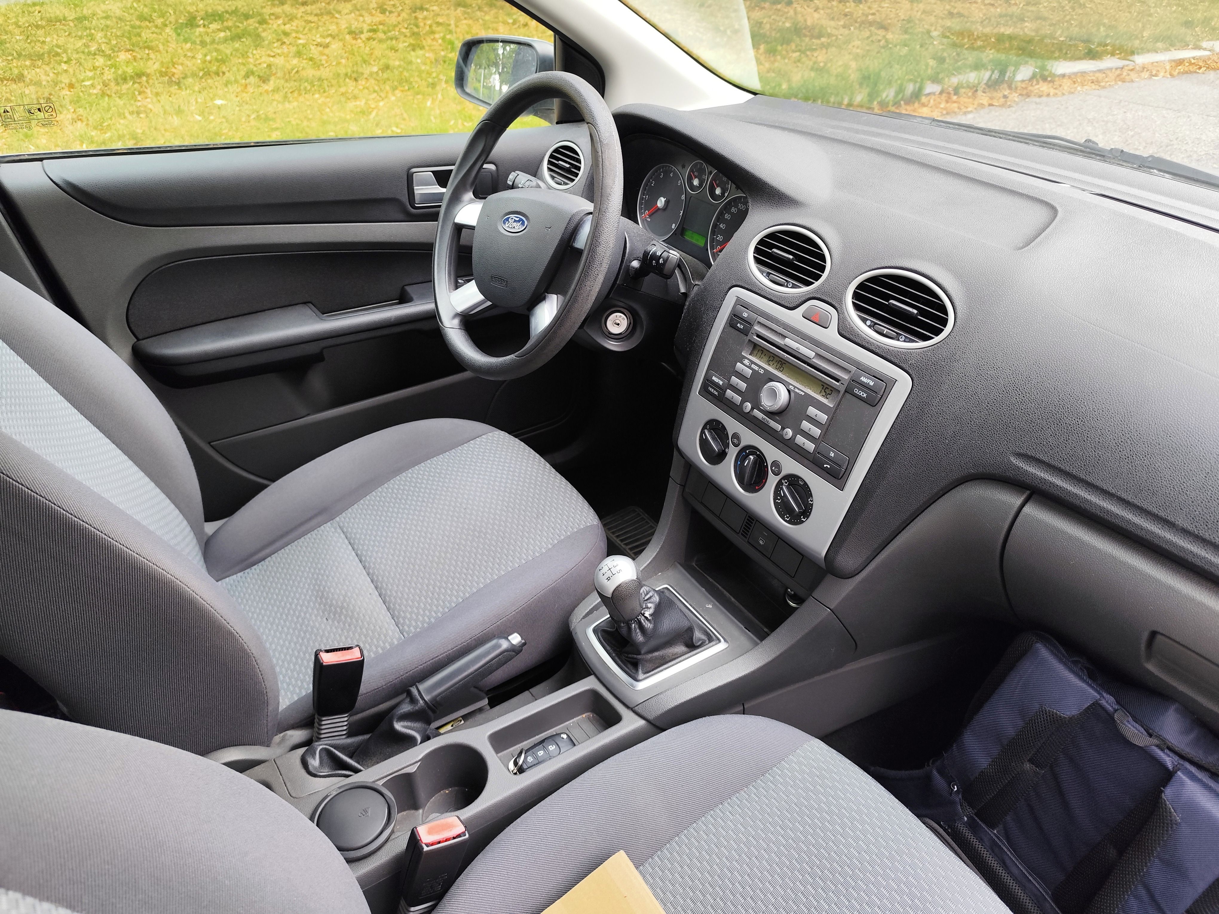 Ford Focus, 1.6 benzín 74 kW, nehavarované - fotka 5