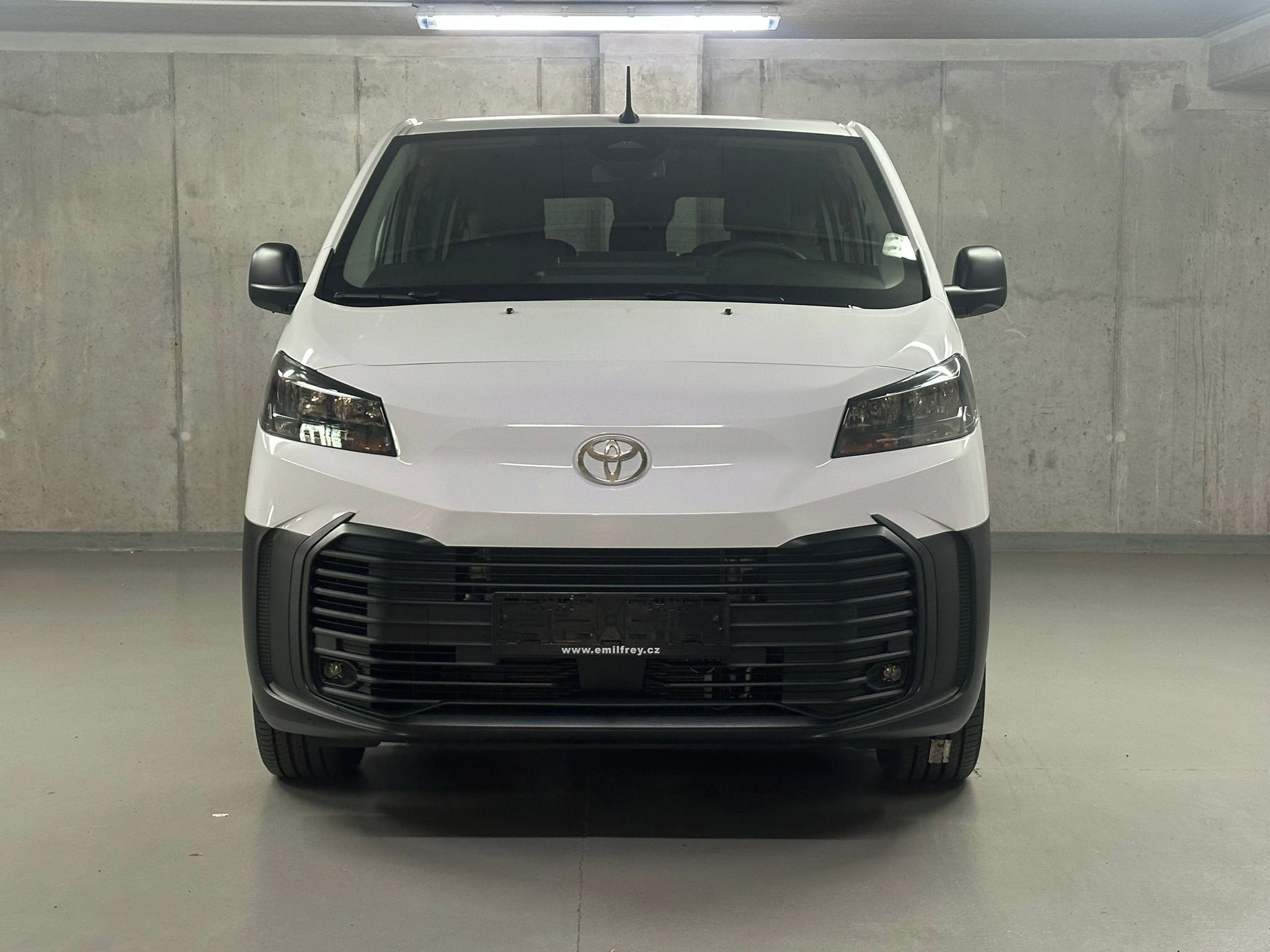 Toyota Proace Verso, 2.2 D, 150 K, L2 Combi - fotka 2