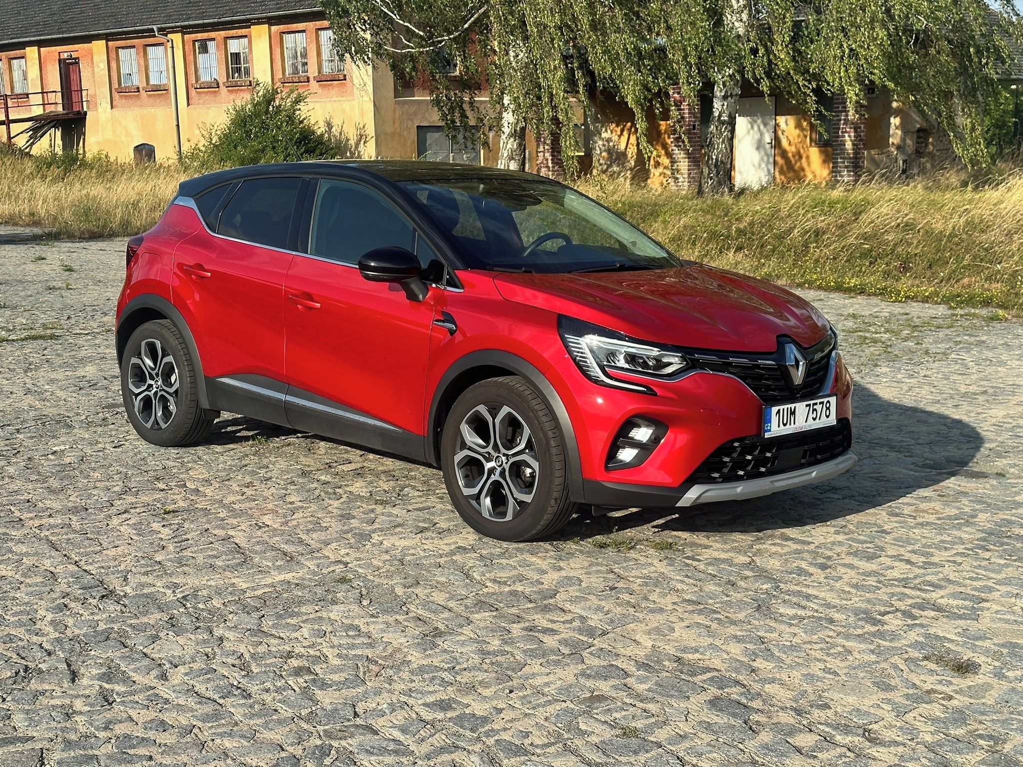 Renault Captur, Renault Captur 1.3 TCE - fotka 2