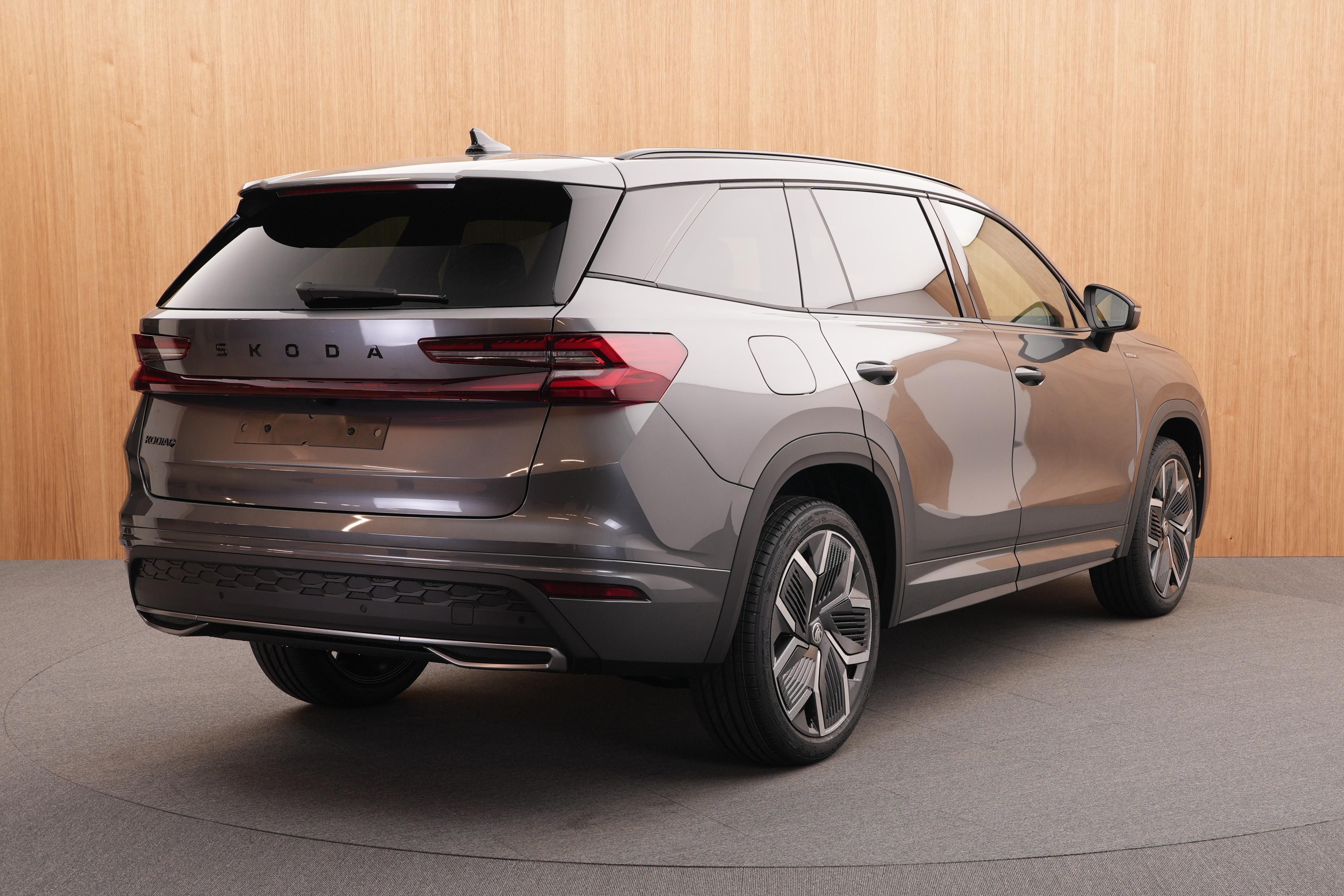 Škoda Kodiaq, Sportline 1.5 TSI DSG - fotka 4