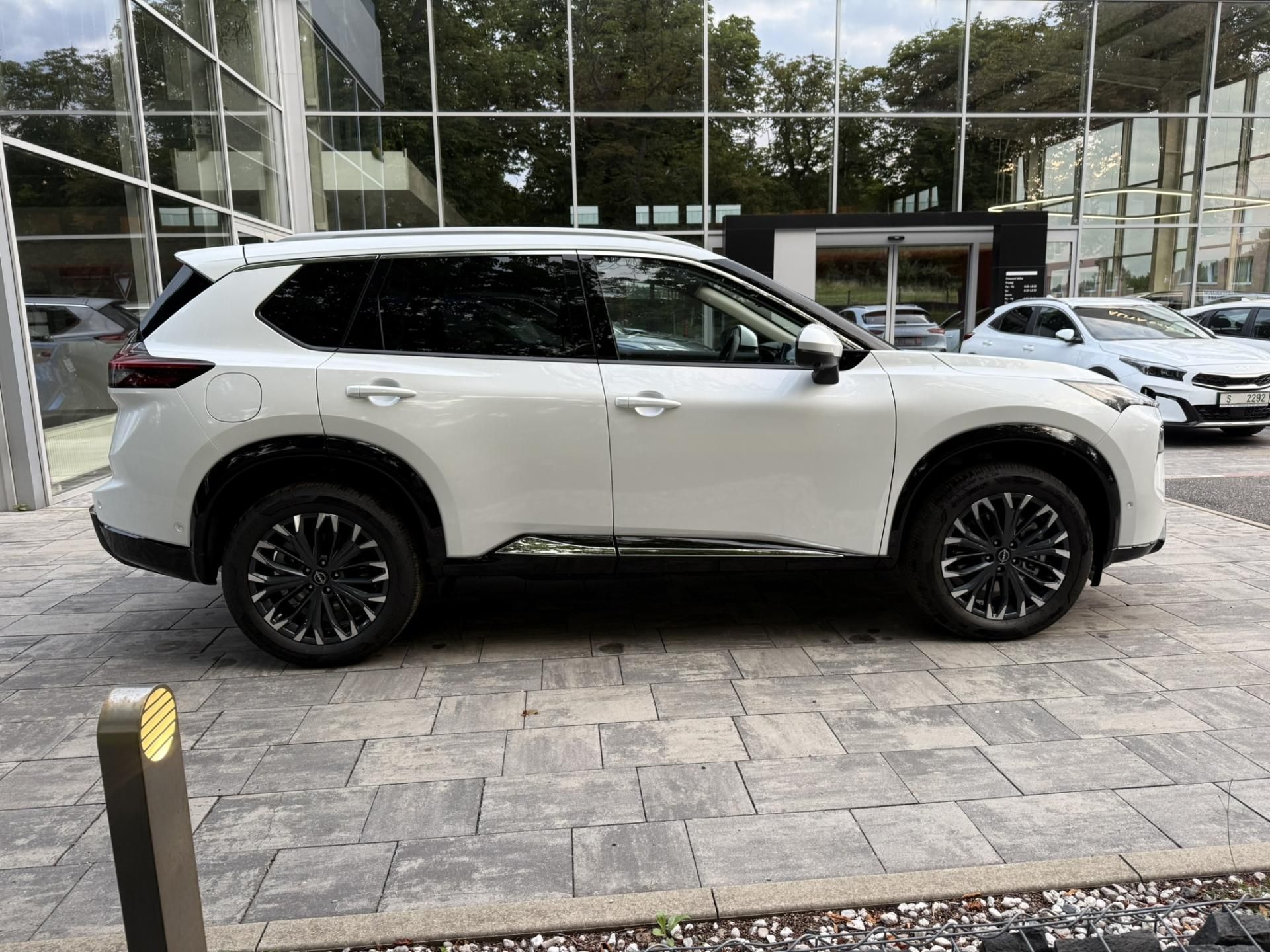 Nissan X-Trail, E-POWER e-4ORCE TEKNA - fotka 4