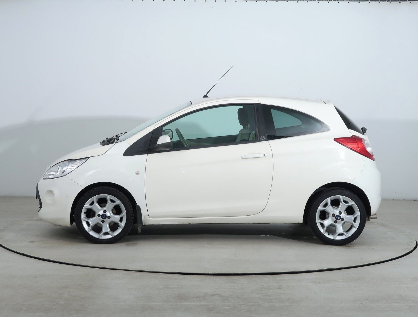Ford Ka, 1.3 i, po STK - fotka 3