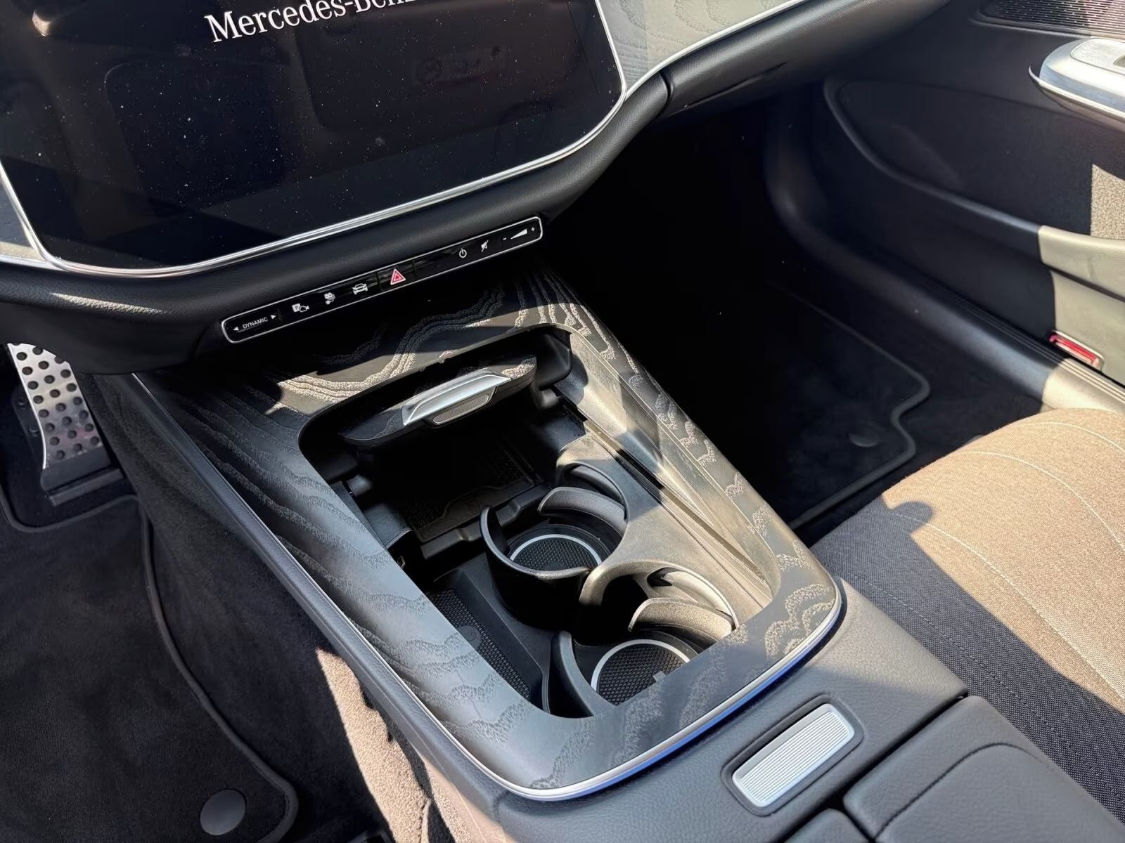 Mercedes-Benz Třídy E, 300 de Avantgarde*Kamera*Kůže - fotka 6
