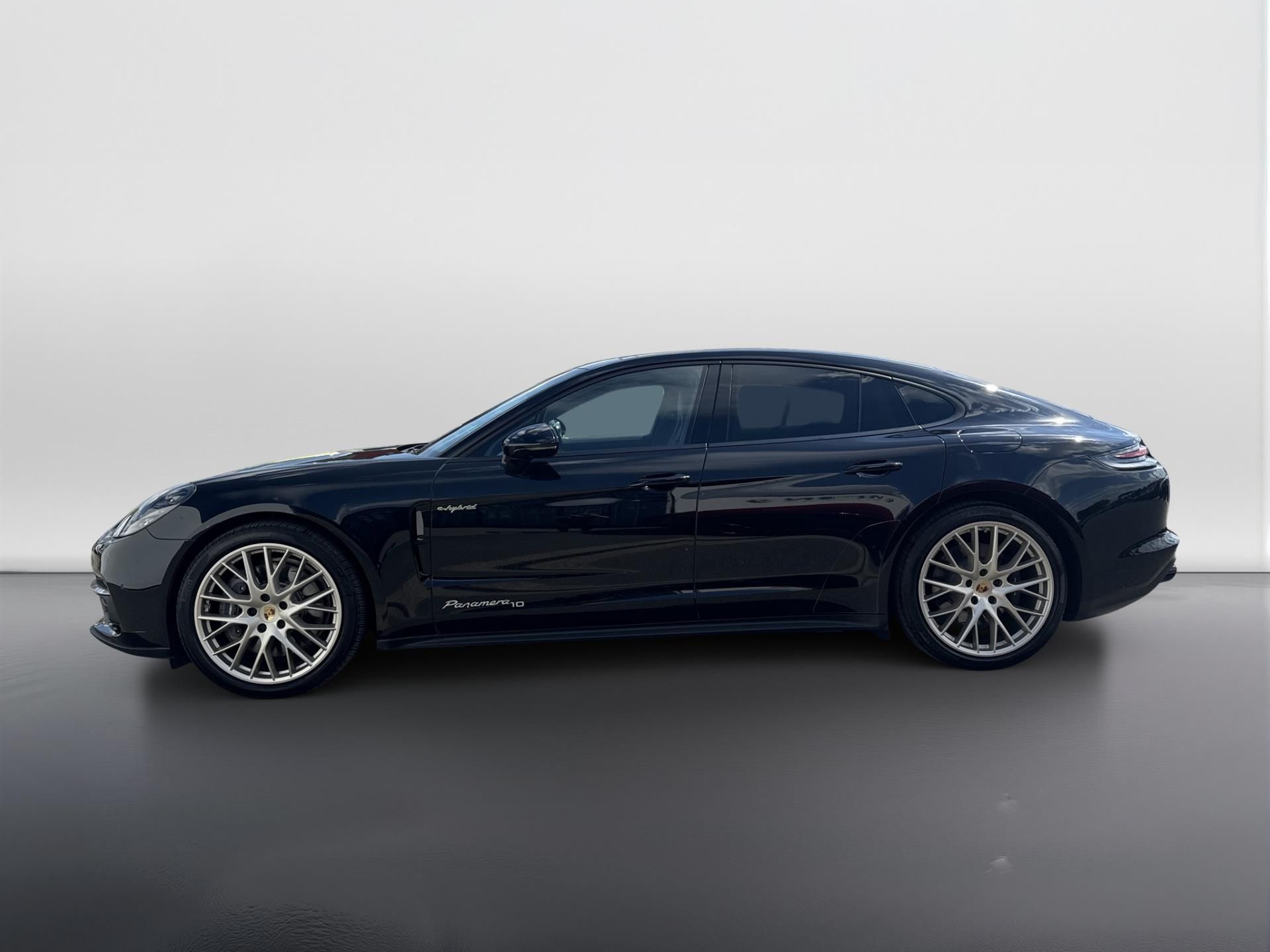 Porsche Panamera, 4 E-hybrid - fotka 2
