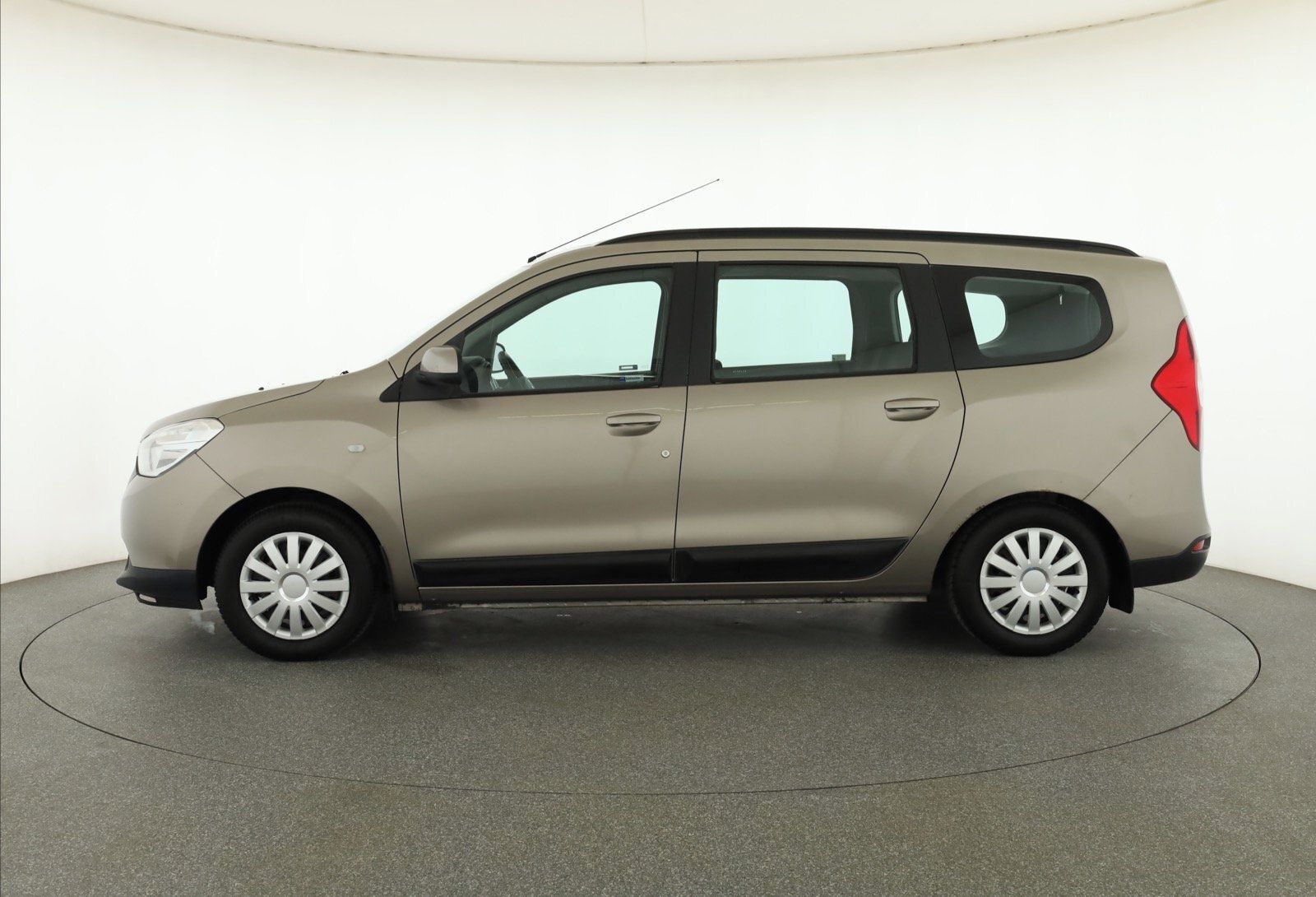 Dacia Lodgy, 1.6 8V, LPG, Park. senzory - fotka 3