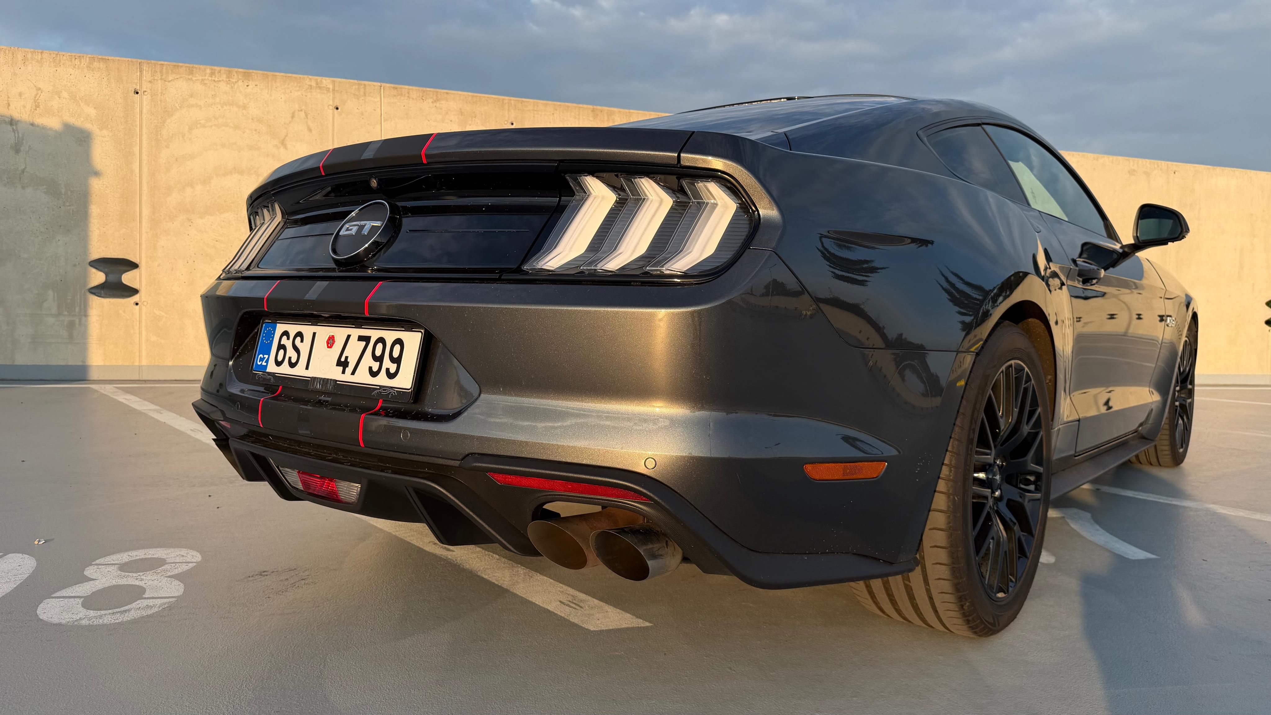 Ford Mustang, GT V8 5.0l, MAGNE RIDE, B&O - fotka 5