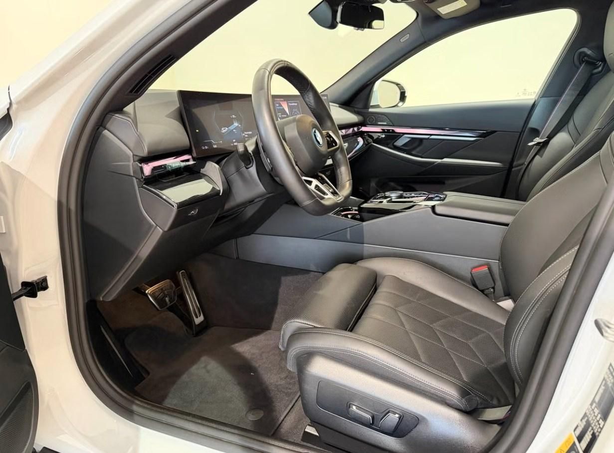 BMW i5, eDrive40 Touring M 360k HuD - fotka 3