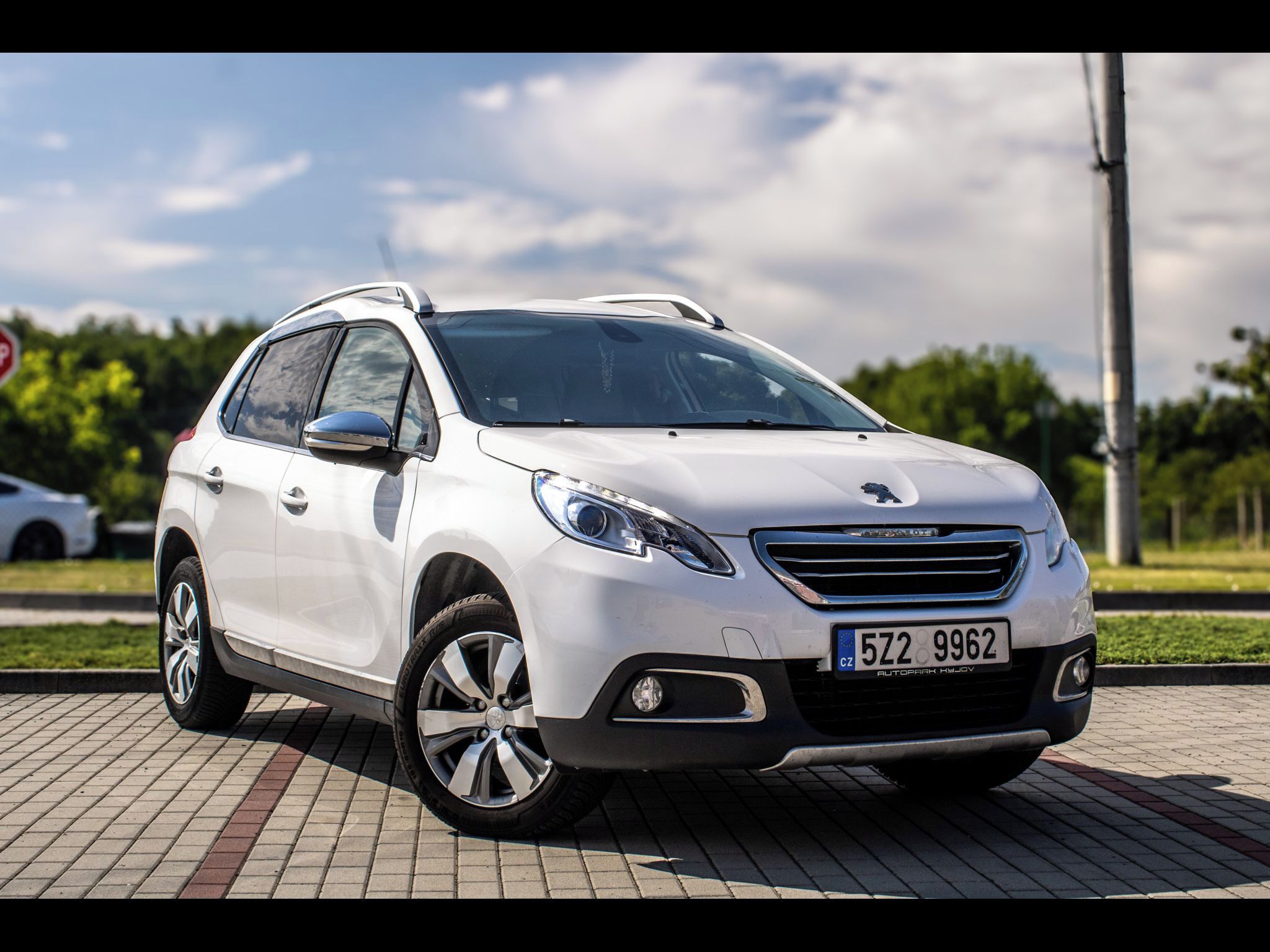 Peugeot 2008, 1.2 PureTech - fotka 3