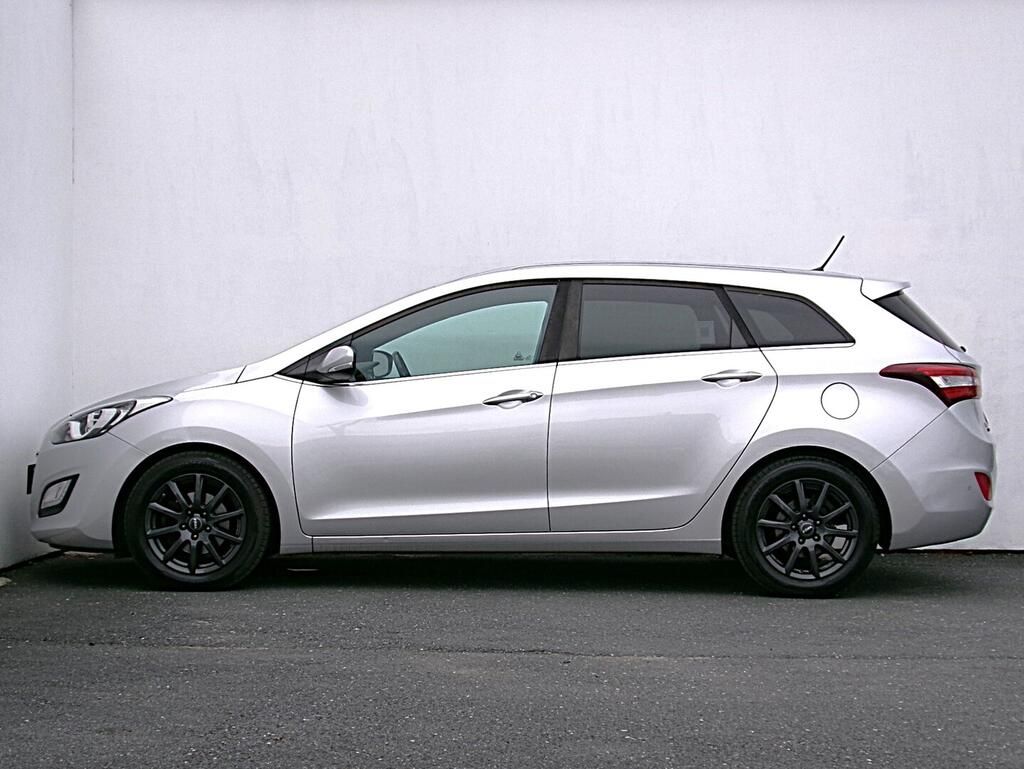 Hyundai i30, Go 1.6 GDI 99 kW - fotka 3