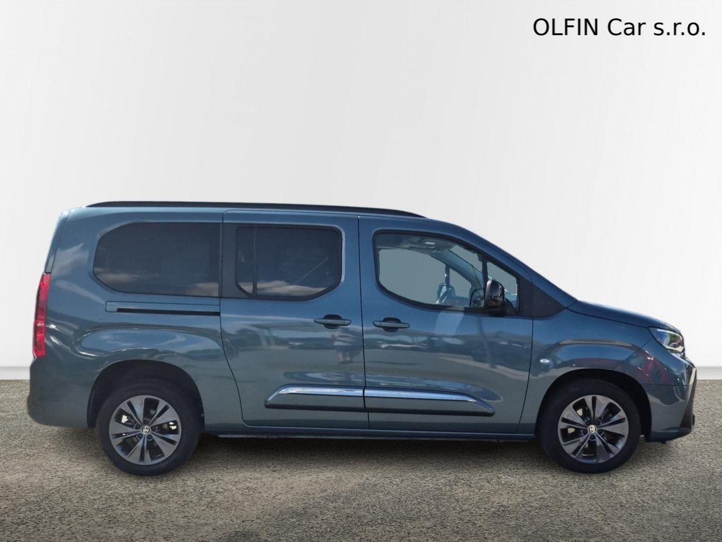Toyota Proace City Verso, Family  1.5L 130 - 6 MT  Famil - fotka 5