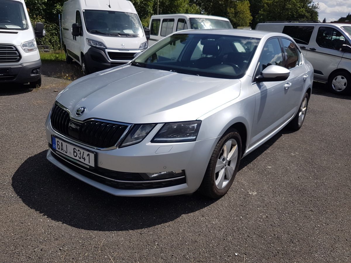 Škoda Octavia, 1.6TDi 85KW DIGI KLIMA - fotka 3