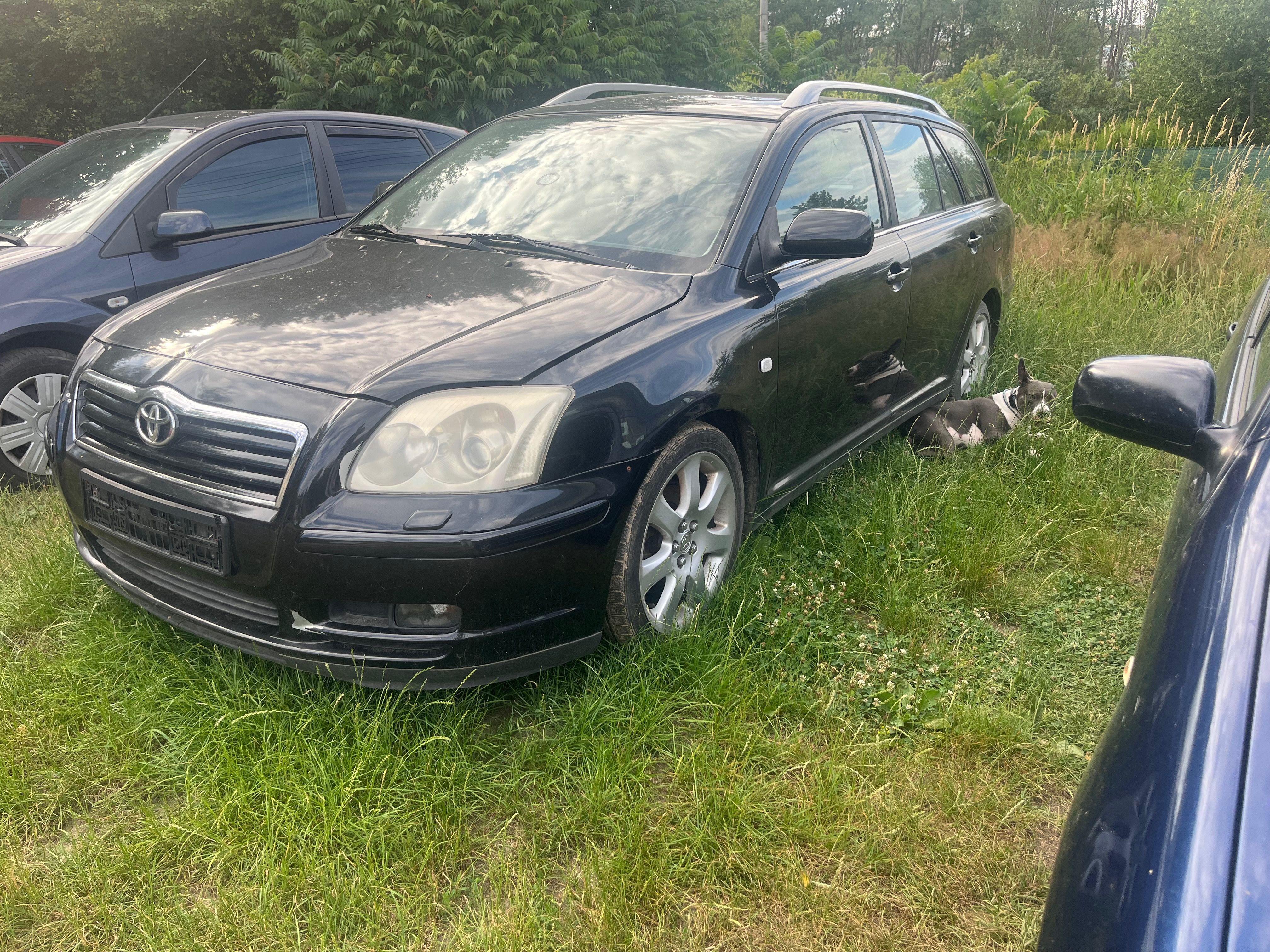 Toyota Avensis, 2.0 - na náhradní díly - fotka 3