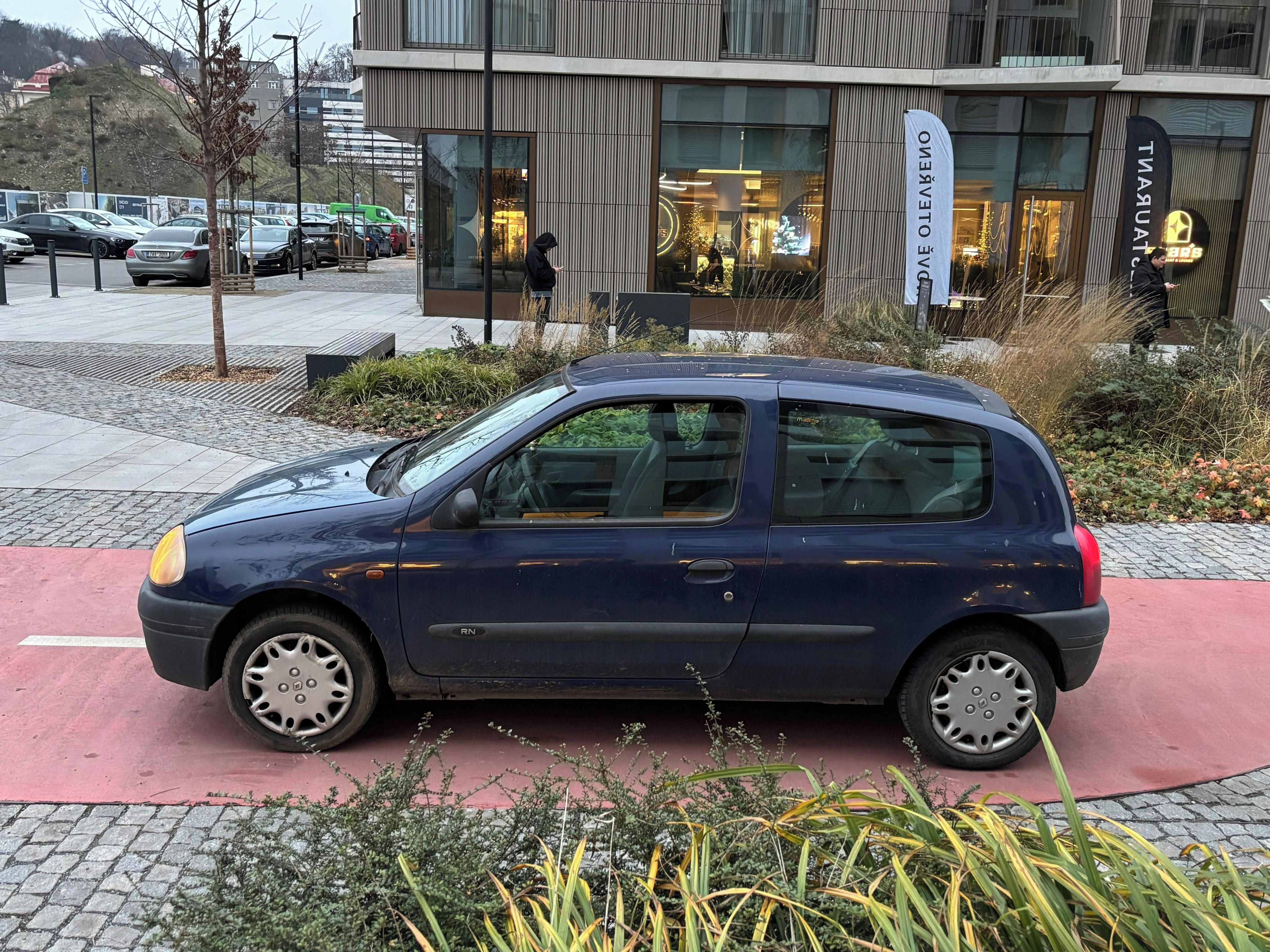 Renault Clio, 1,2i 43kW, benzin, spotřeba 6L