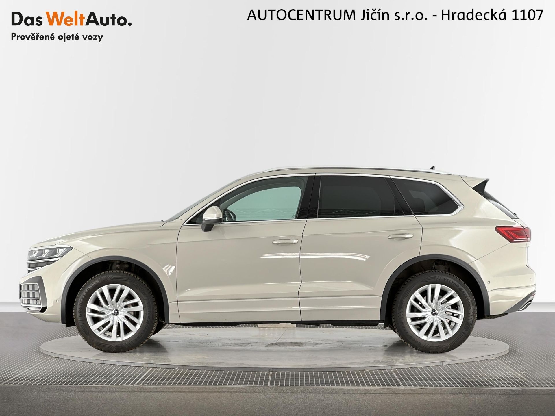 Volkswagen Touareg, Elegance 3.0 TDI 170kW 4Motion - fotka 3