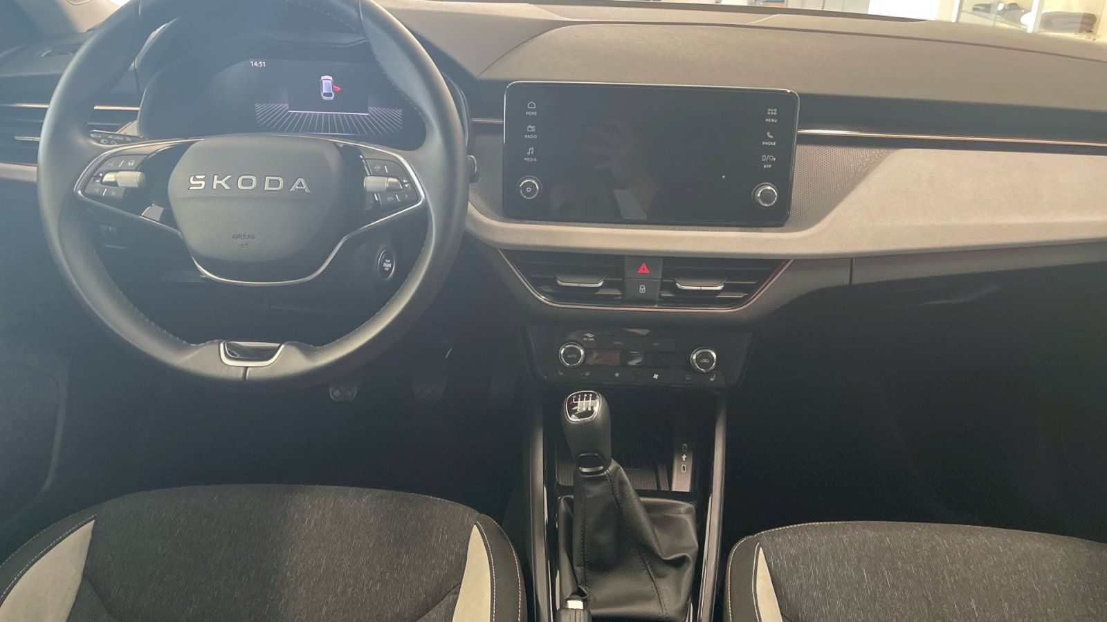 Škoda Scala, Top Selection 1.0TSI 85kW - fotka 5