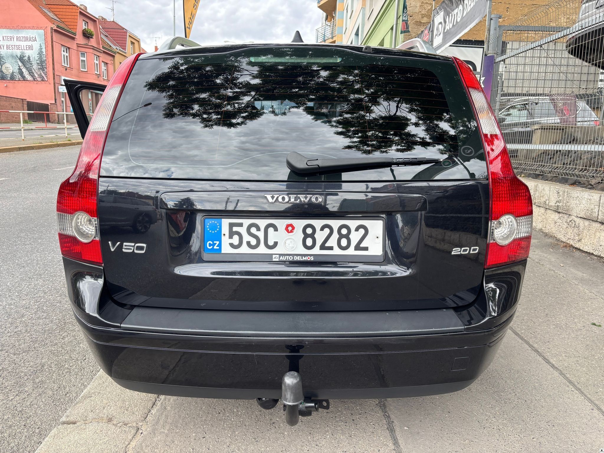 Volvo V50, 2.0D/2005/MOMENTUM.MANUÁL.TAŽN - fotka 4