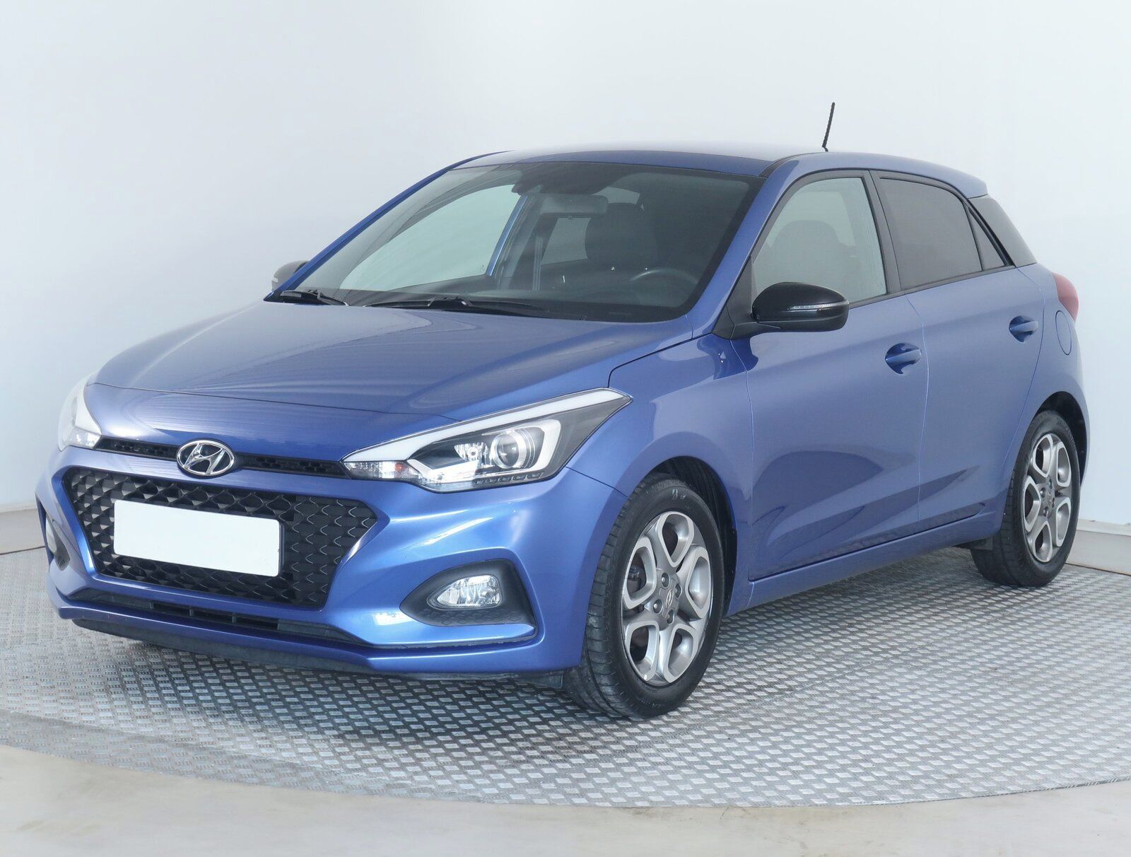 Hyundai i20, 1.2, ČR,1.maj, Serv.kniha - fotka 2