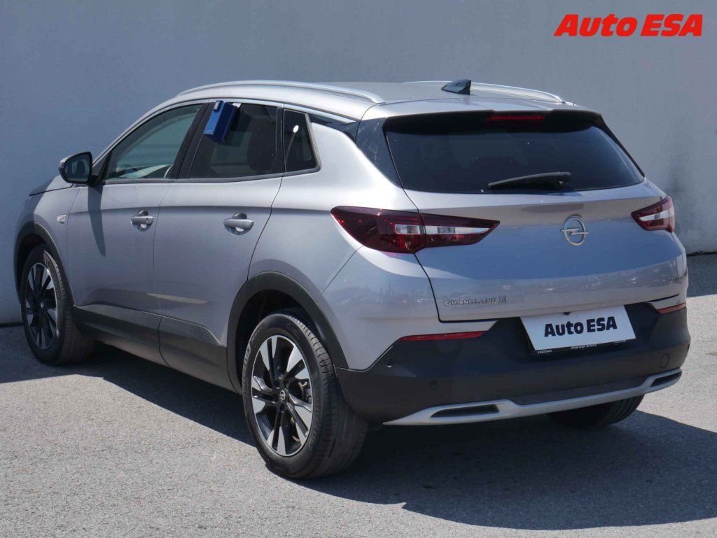 Opel Grandland X, 1.2 PT,Innovation,LED - fotka 6