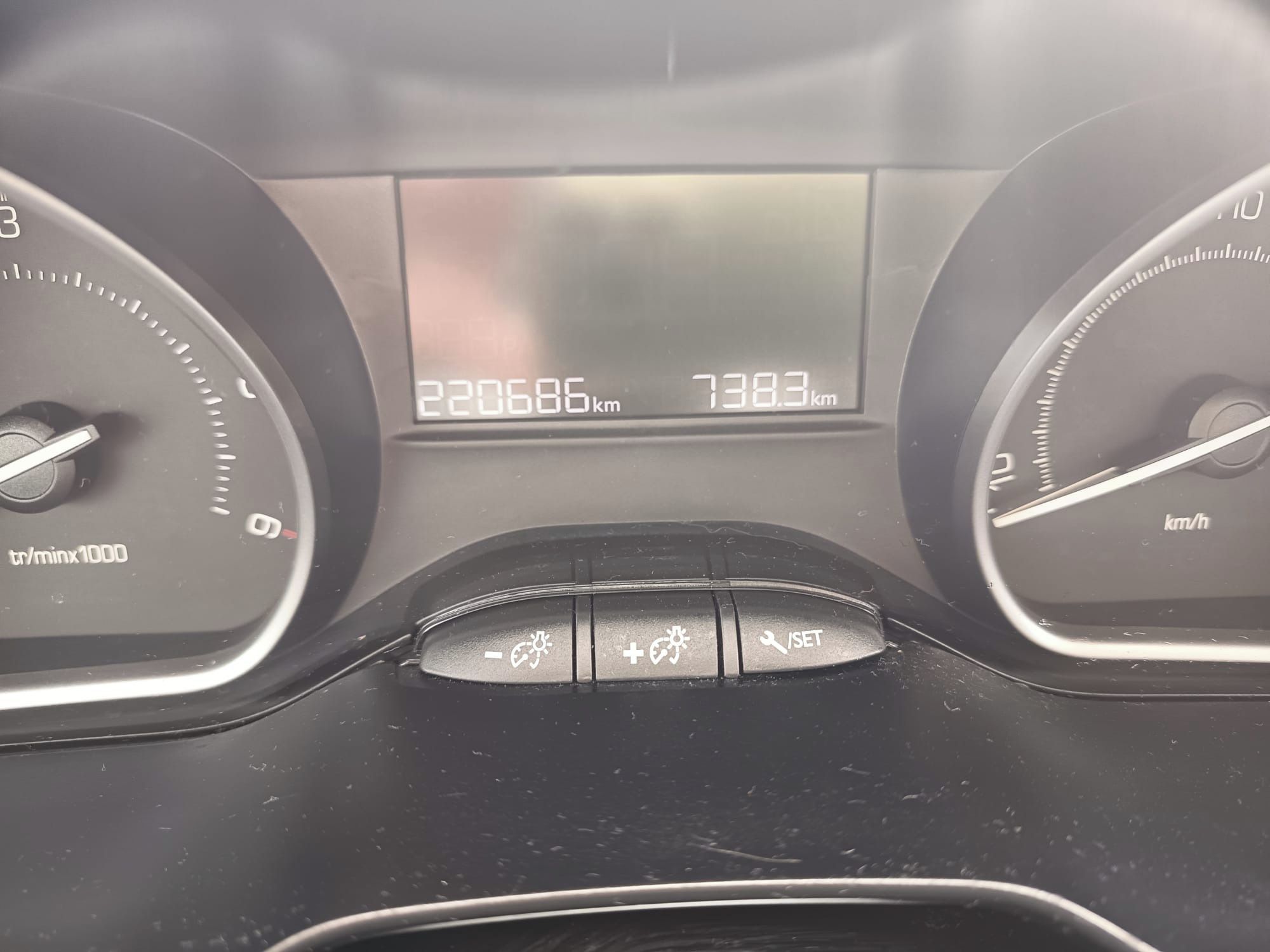 Peugeot 2008, PEUGEOT 2008, 1.6Hdi r.v. 2016 - fotka 5