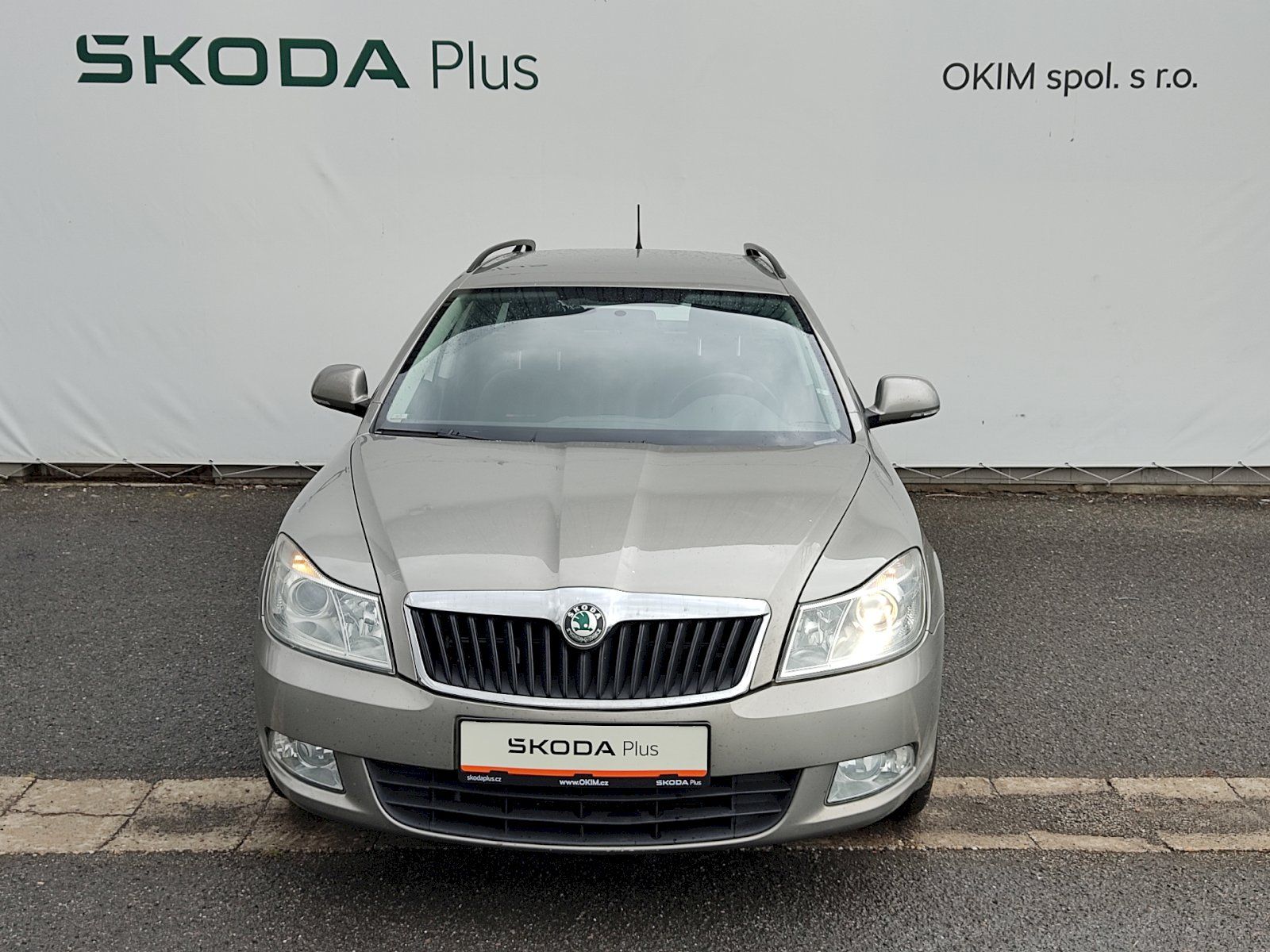 Škoda Octavia, Combi Ambiente 1,6 Tdi 77 Kw - fotka 4