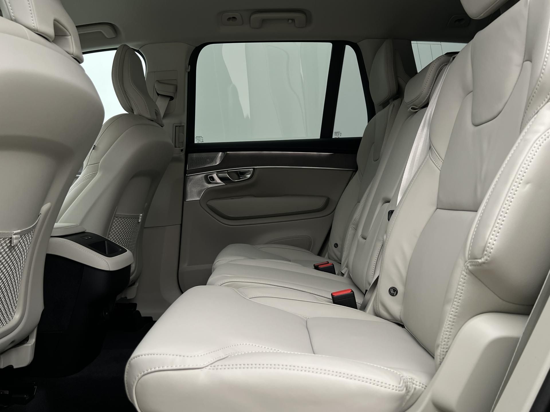 Volvo XC90, B5 AWD BRIGHT PLUS - fotka 5