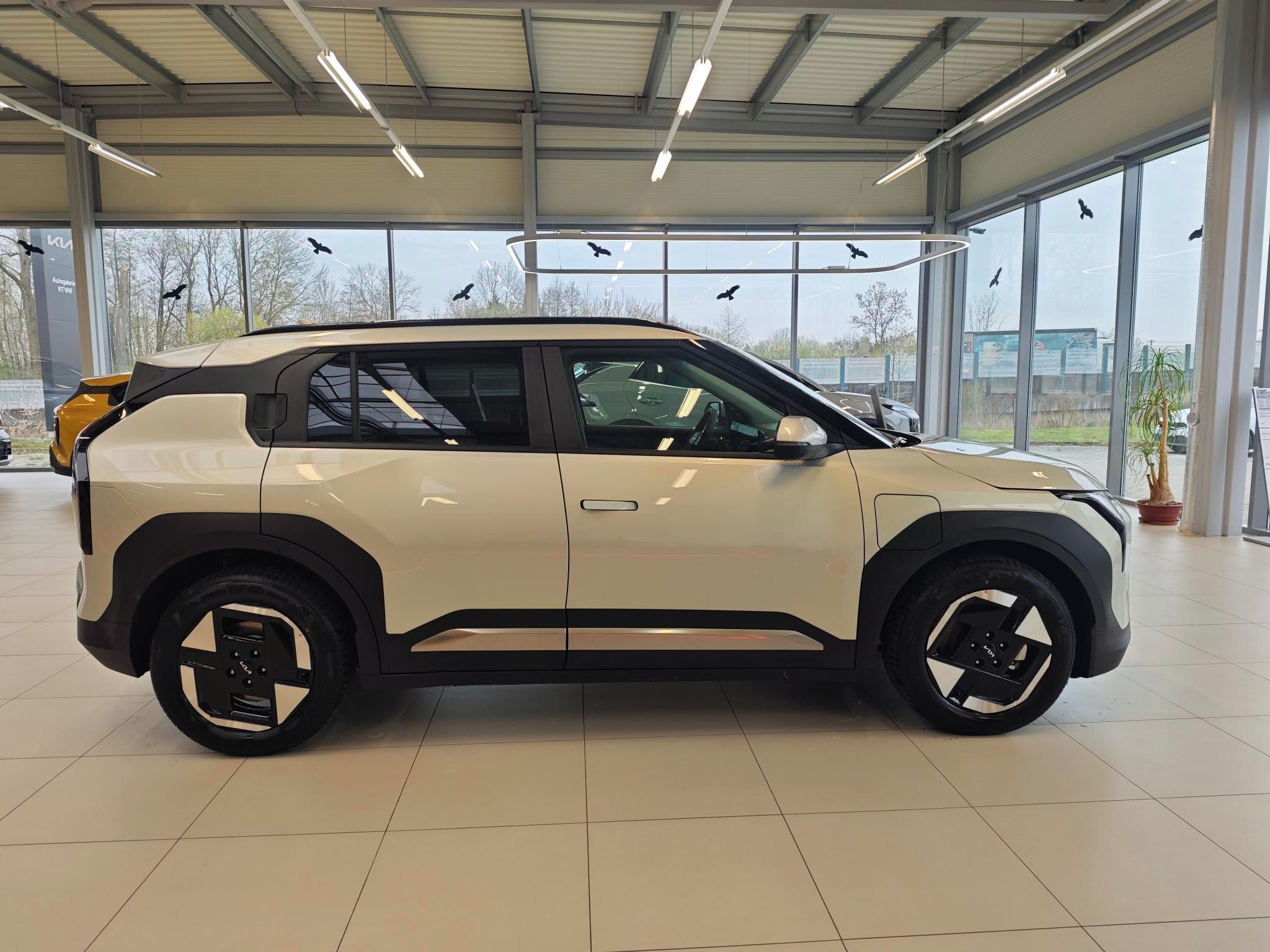 Kia EV3, EV3 4x2 EARTH 150 KW + 81,4 - fotka 5