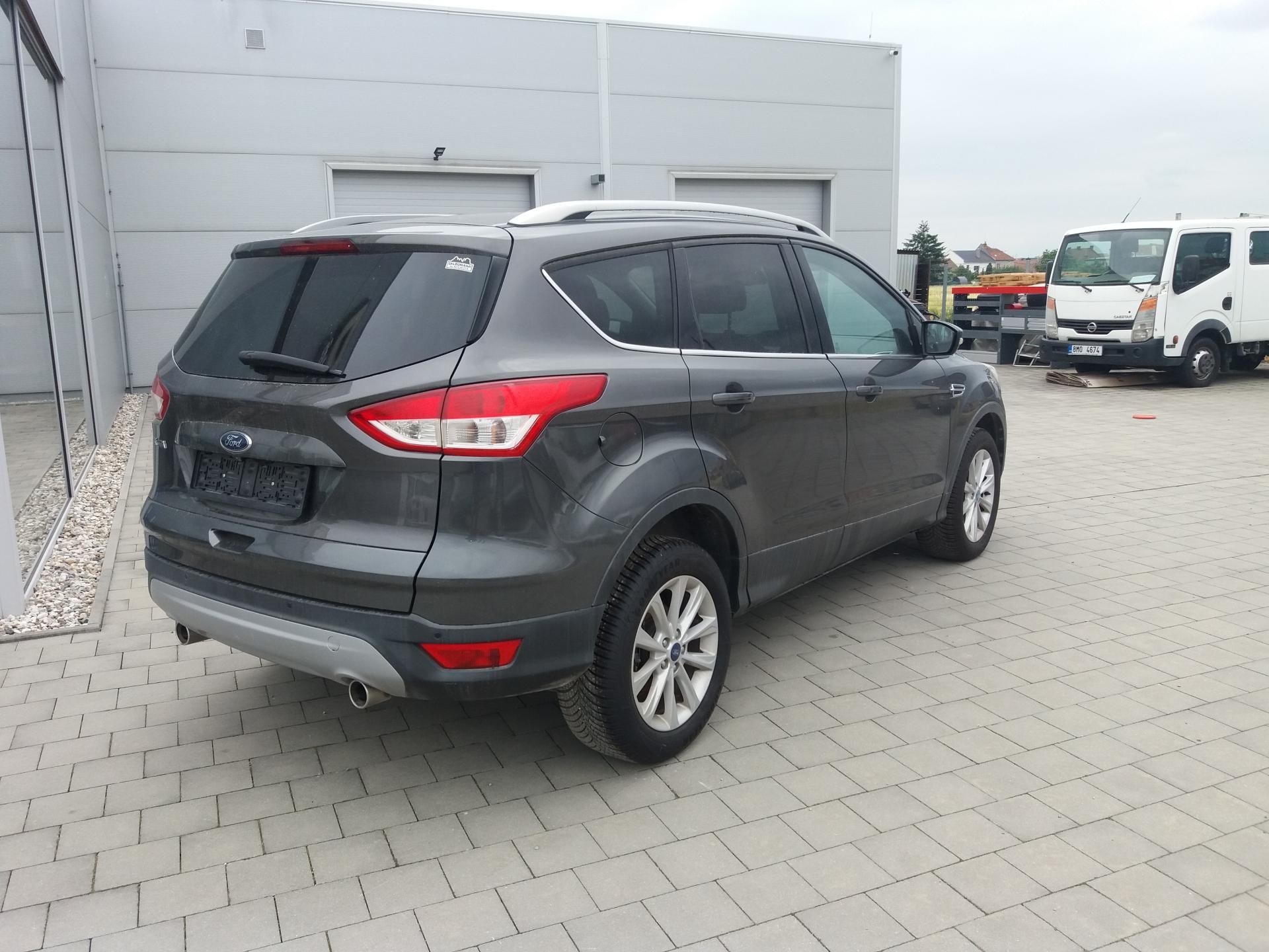 Ford Kuga, 2.0TDCi,110kW,TAŽNY,SERV.KNÍŽK - fotka 5