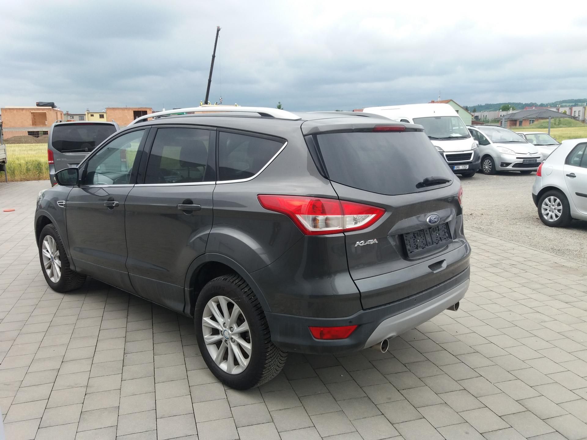 Ford Kuga, 2.0TDCi,110kW,TAŽNY,SERV.KNÍŽK - fotka 3