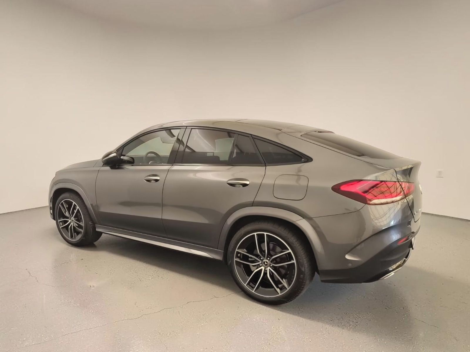 Mercedes-Benz GLE, GLE 350 4M Coupé AMG Airmatic - fotka 4