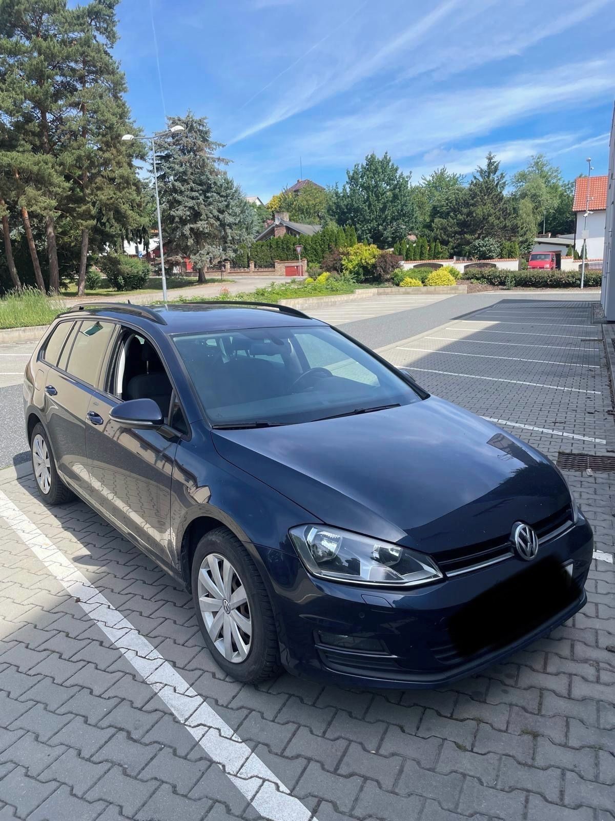 Volkswagen Golf, 1.6 TDI - fotka 2