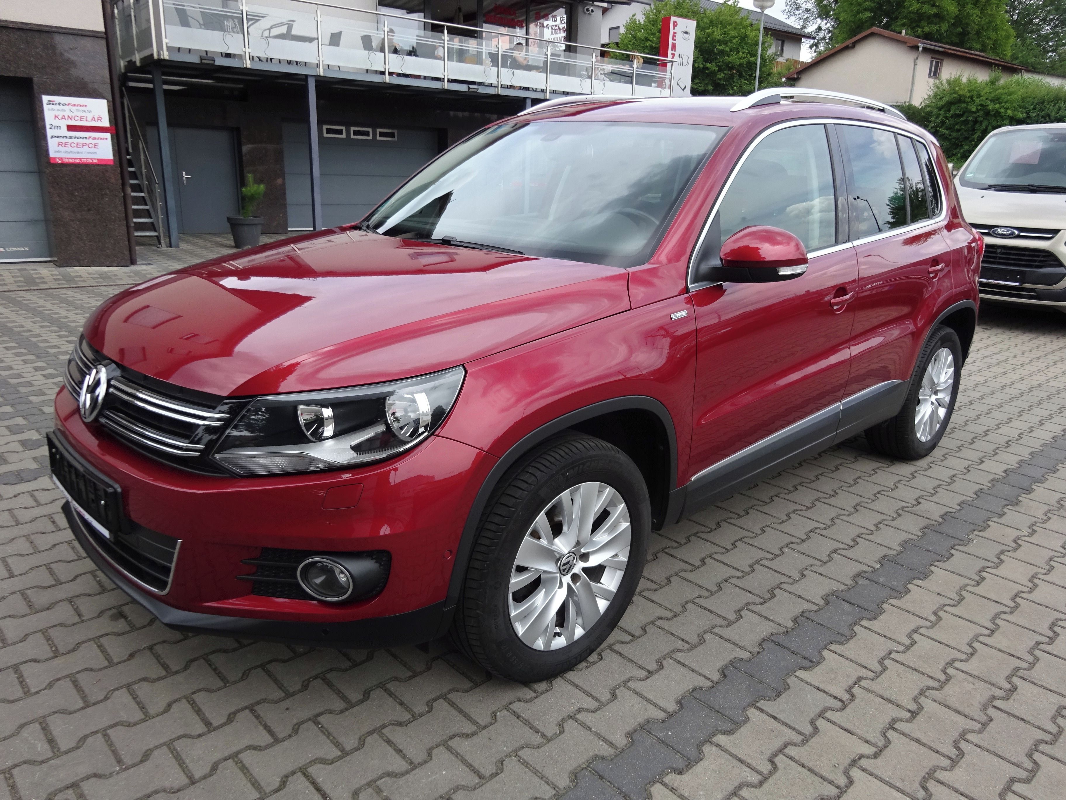 Volkswagen Tiguan, 1.4TSi 90kW.Life,Sport.Sv.knih - fotka 4