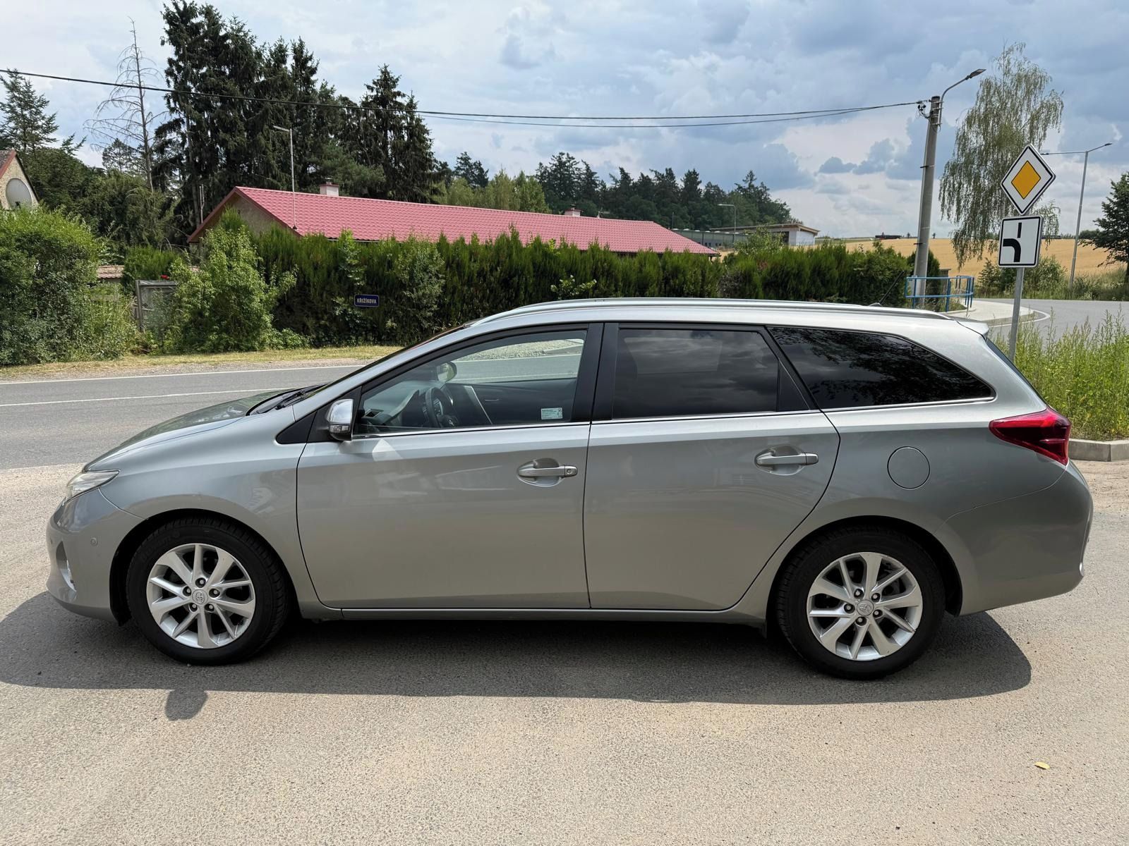 Toyota Auris, 1.6 Valvematic - fotka 2