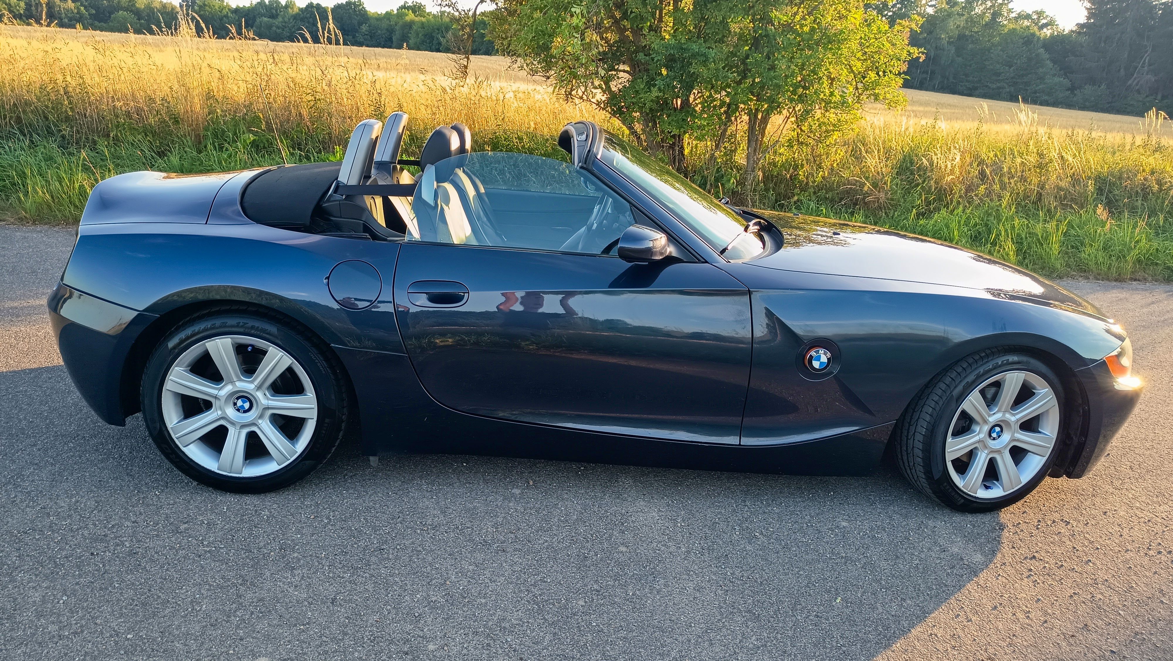 BMW Z4, BMW Z4 Roadster 2.5i (141 kW)