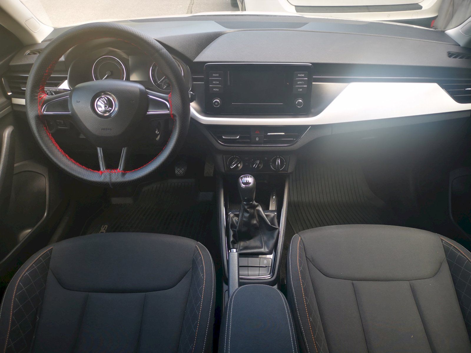 Škoda Scala, 1.0 TSI 85kW Ambition - fotka 5