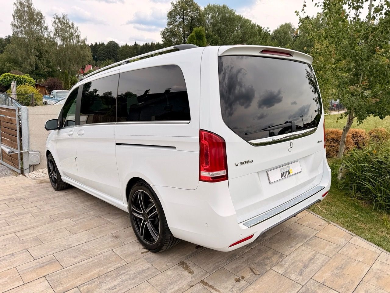 Mercedes-Benz Třídy V, V 300 d 4MATIC AMG XL DPH - fotka 3