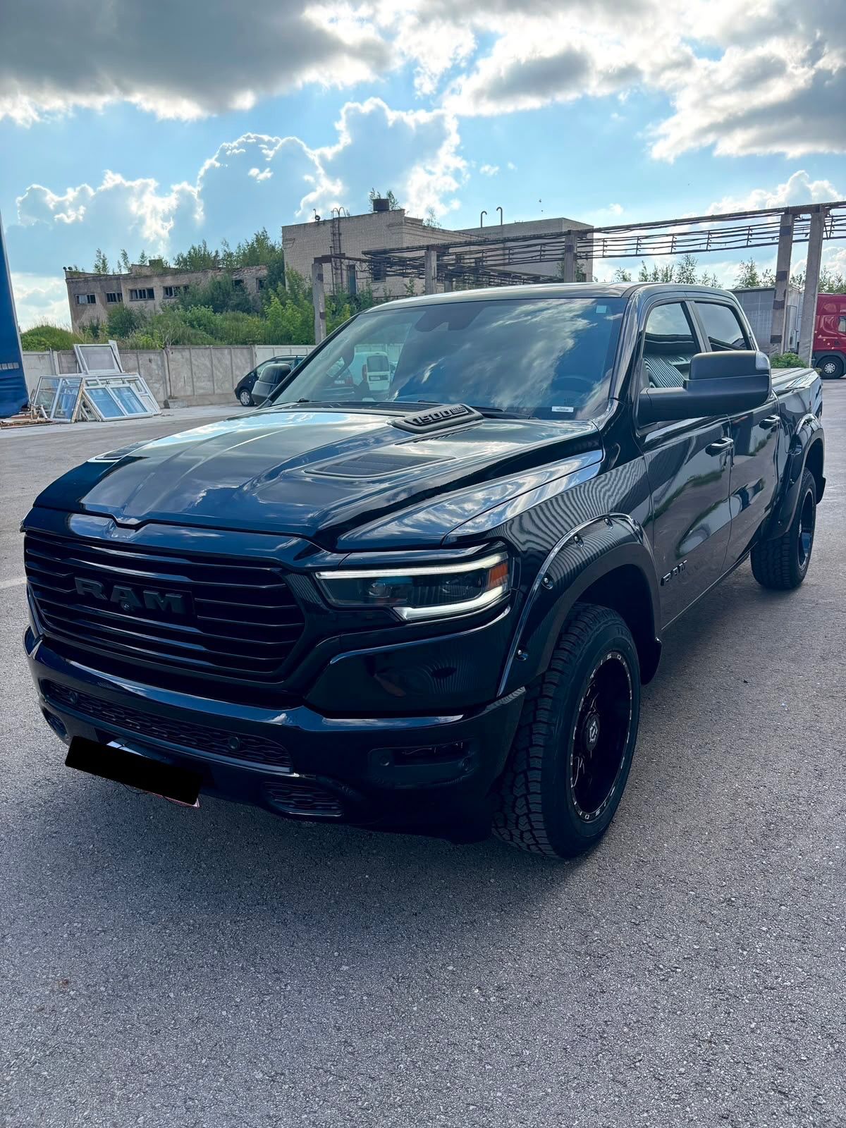 Dodge Ram 1500, 5.7L Hemi Laramie Vzduch LPG - fotka 2