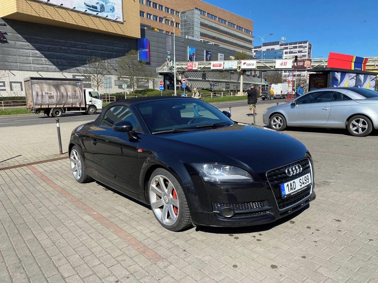 Audi TT, cabrio 3.2 184kw VR6 Quattro - fotka 3