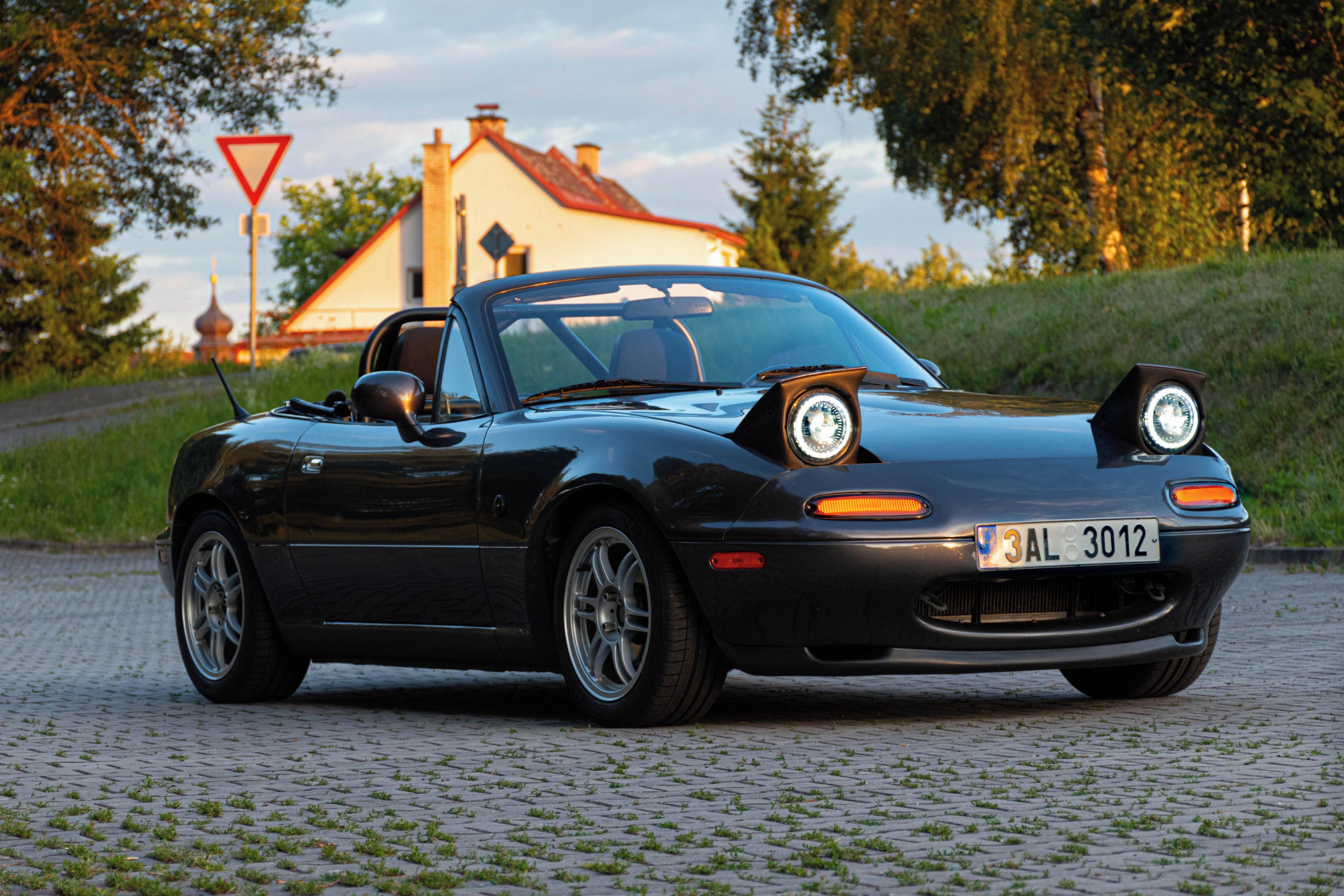 Mazda MX-5, 1.8