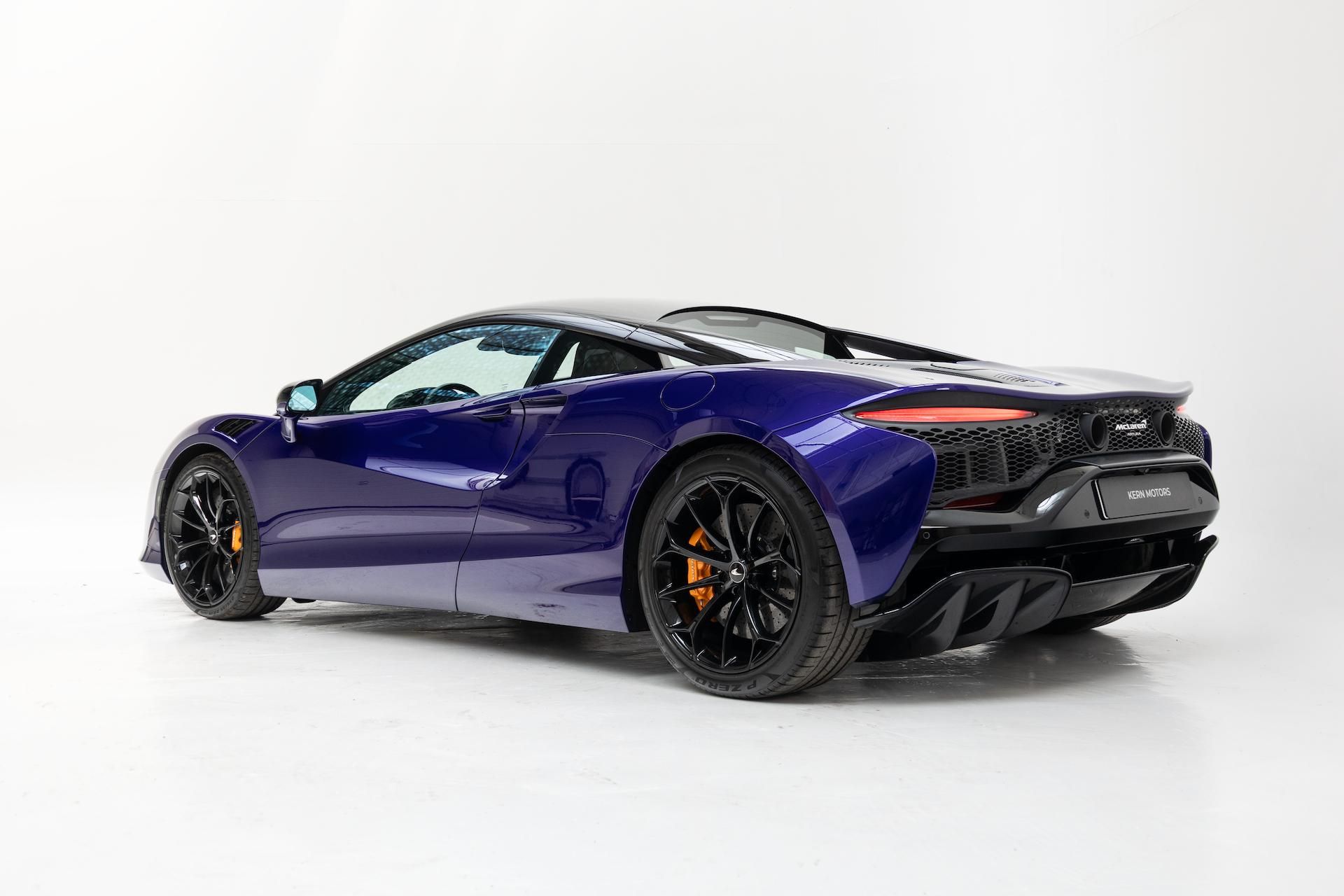McLaren, Artura*Servis*B&W*Top stav - fotka 4