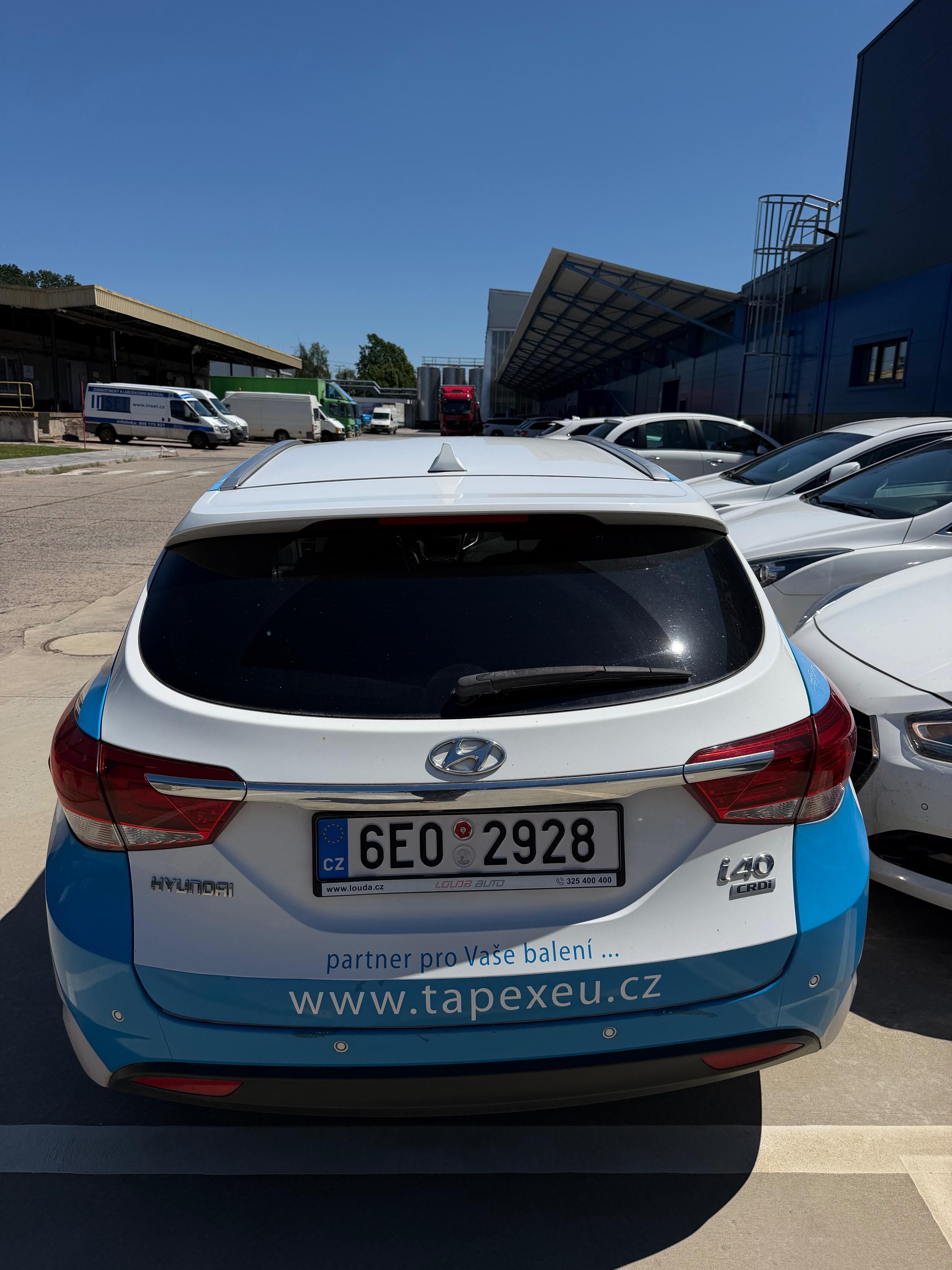 Hyundai i40, Hyundai i40 combi servisováno - fotka 2