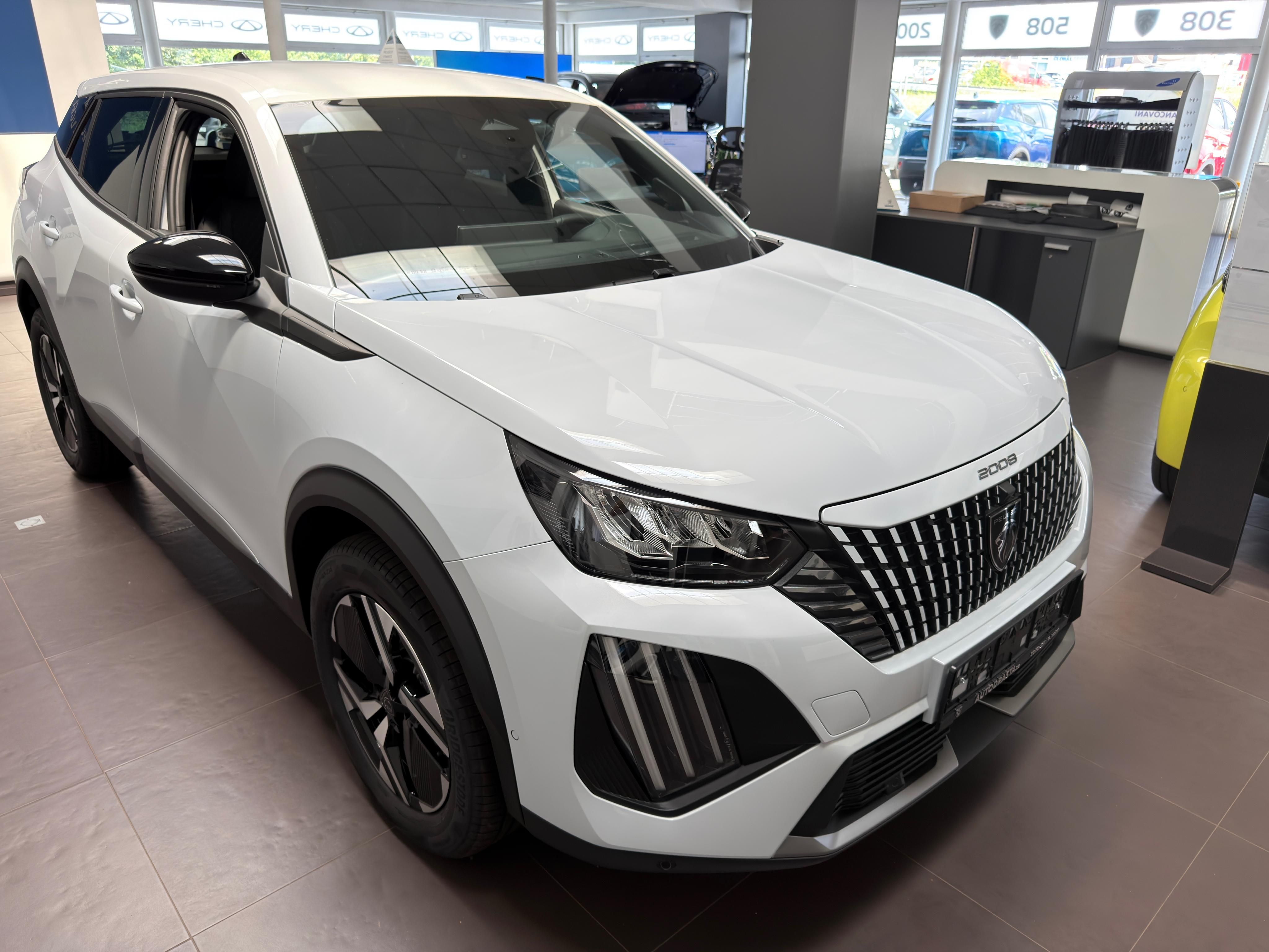 Peugeot 2008, ALLURE Hybrid 110 e-DCS6 - fotka 3