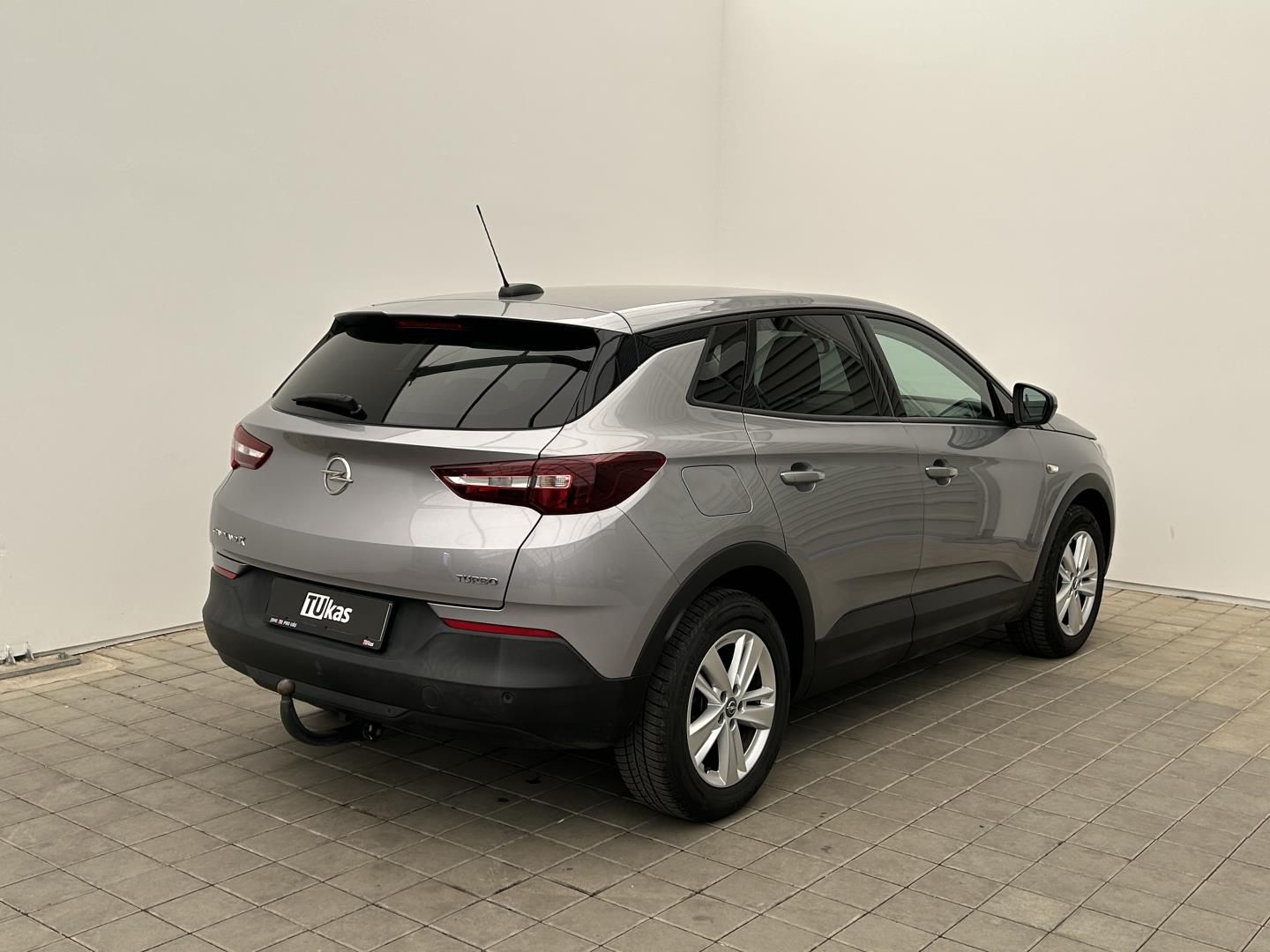 Opel Grandland X, 1.2TURBO 96kW Edition - fotka 5