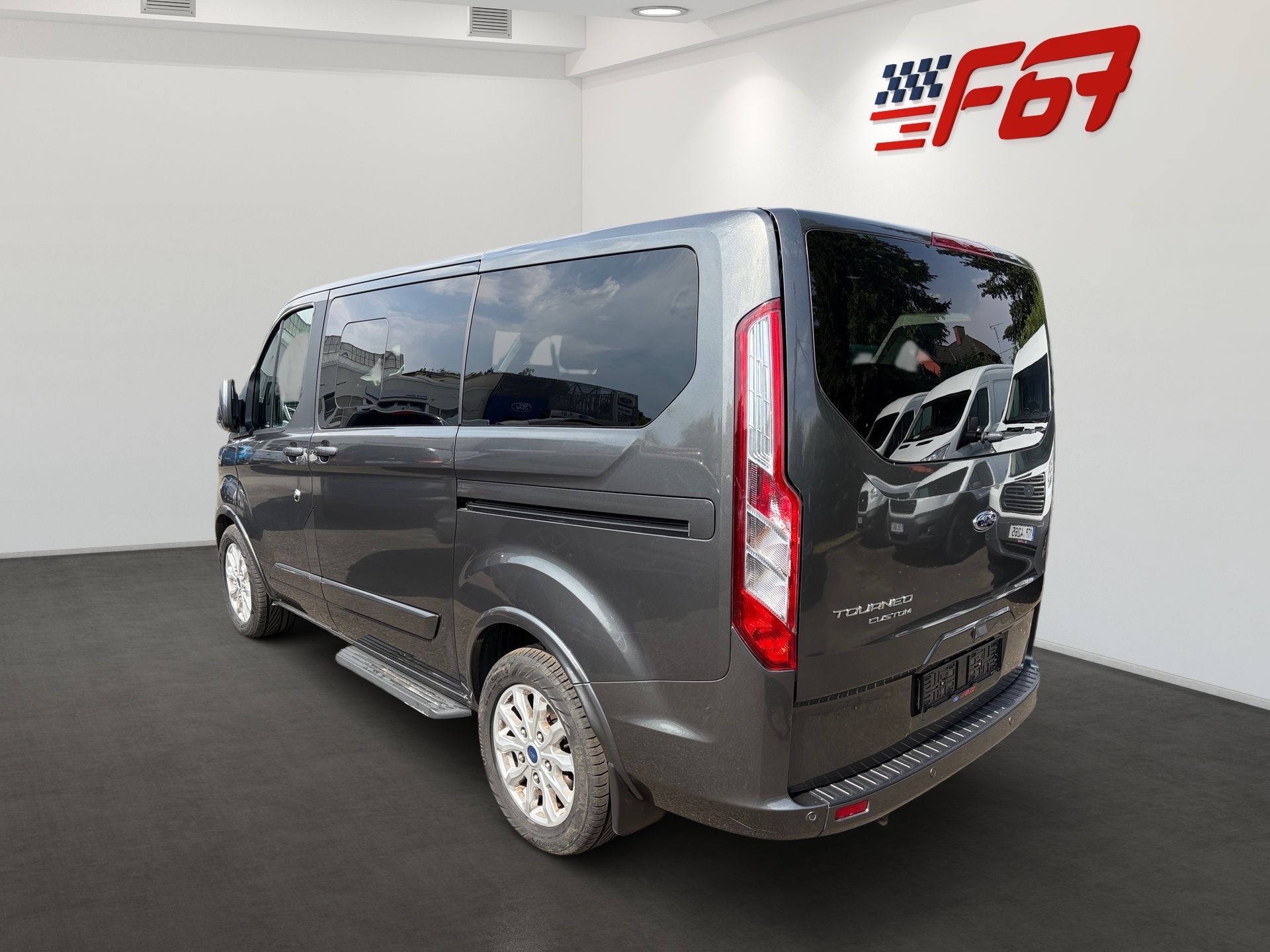 Ford Tourneo Custom, L1 Titanium 136kW Aut. ZÁRUKA - fotka 4
