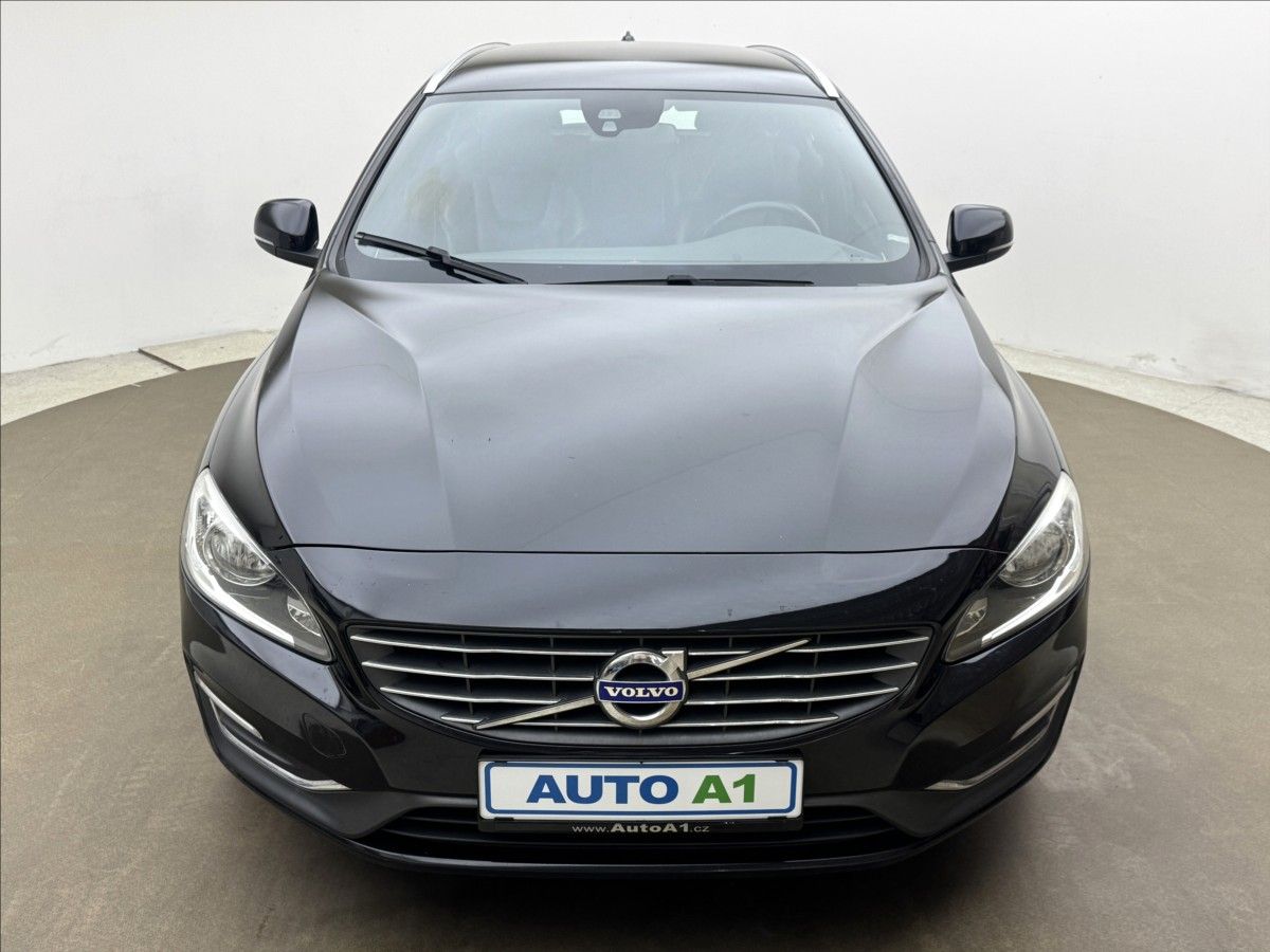 Volvo V60, 1,6 D2 KŮŽE NAVI OCEAN RACE - fotka 2