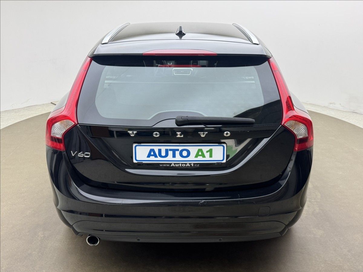 Volvo V60, 1,6 D2 KŮŽE NAVI OCEAN RACE - fotka 5