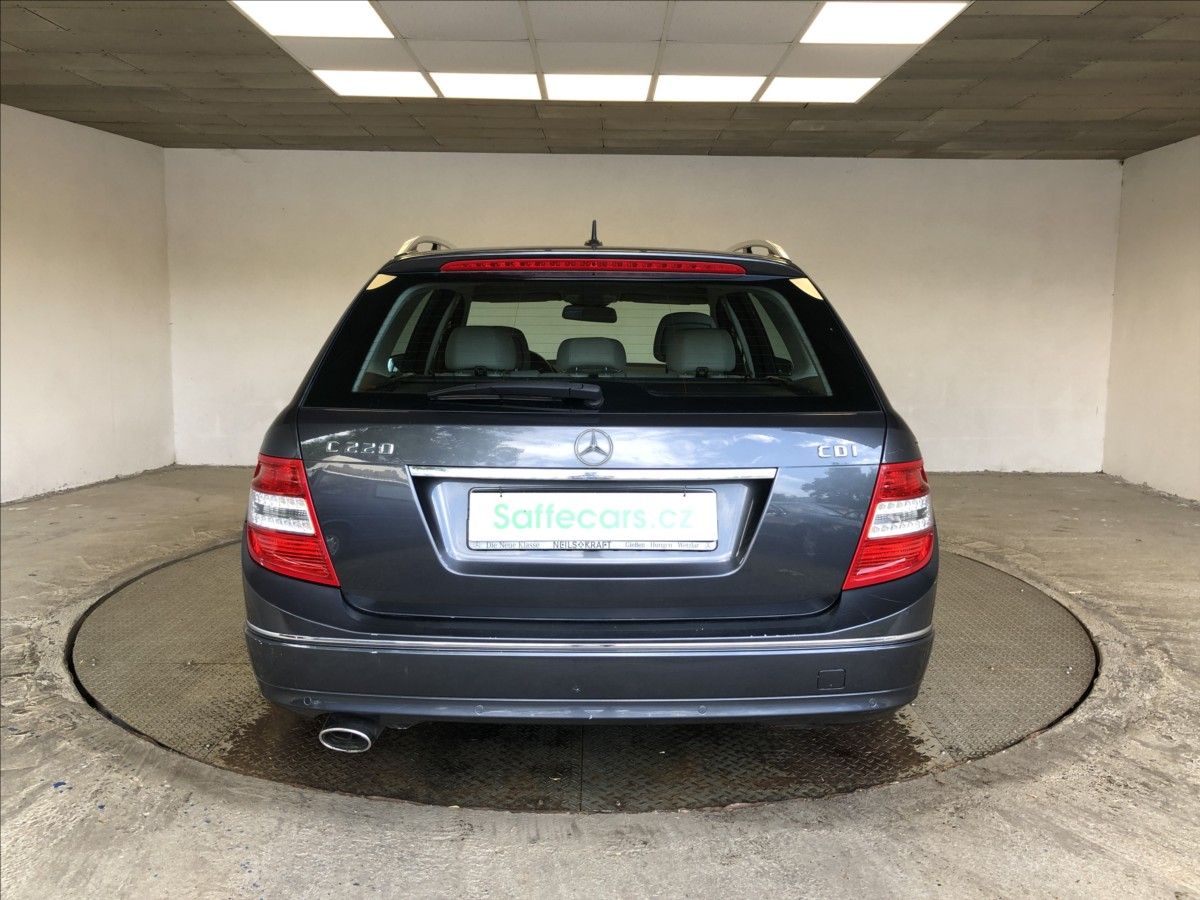 Mercedes-Benz Třídy C, 2,1 220 CDI  CDI - fotka 6