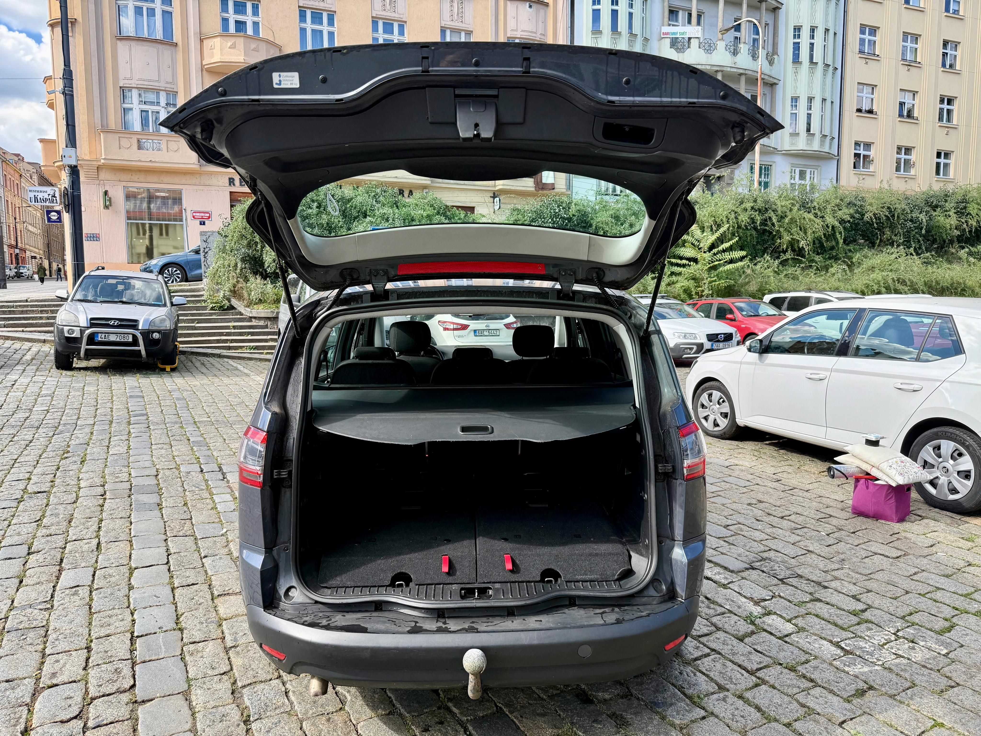 Ford S-MAX, Spolehlivé rodinné auto Ford - fotka 2