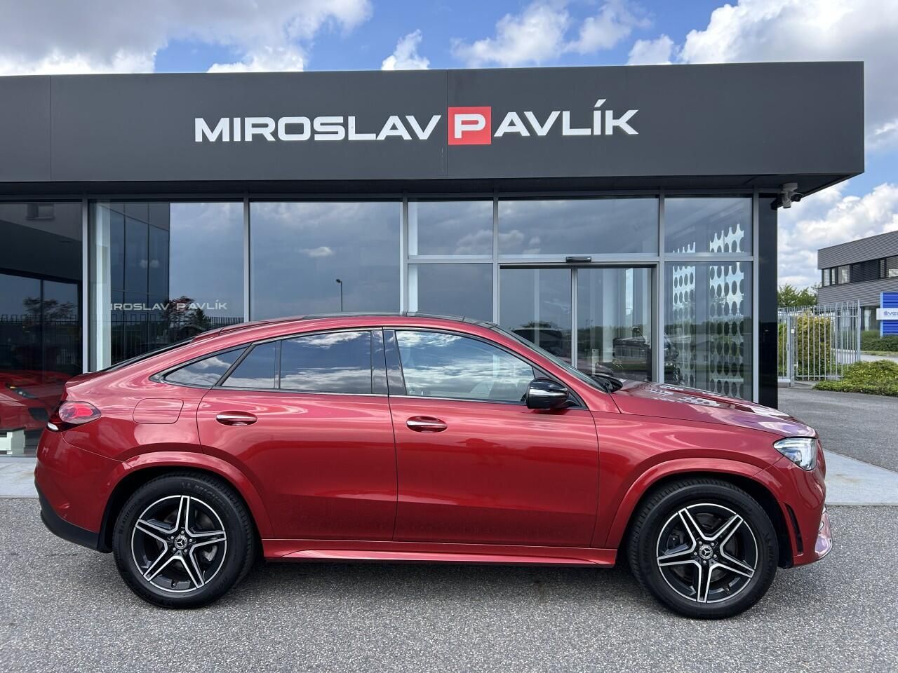 Mercedes-Benz GLE, 400d 4MATIC AMG Coupe - fotka 4